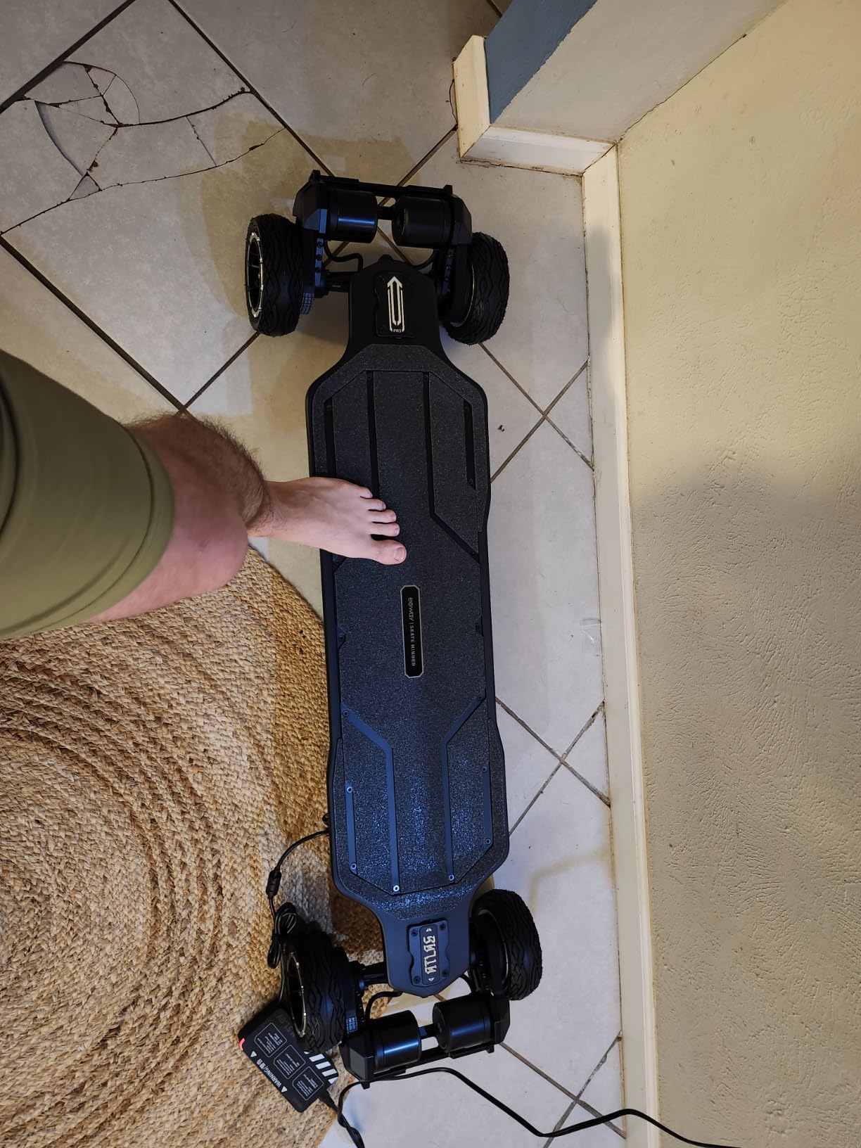 Exway Atlas All-Terrain Off Road Electric Skateboards, Top Speed of 35 Mph, 24 Miles Range Mountain Board, Optional AUXPack Battery, Professional Electric Longboard for Adults customer photo 2