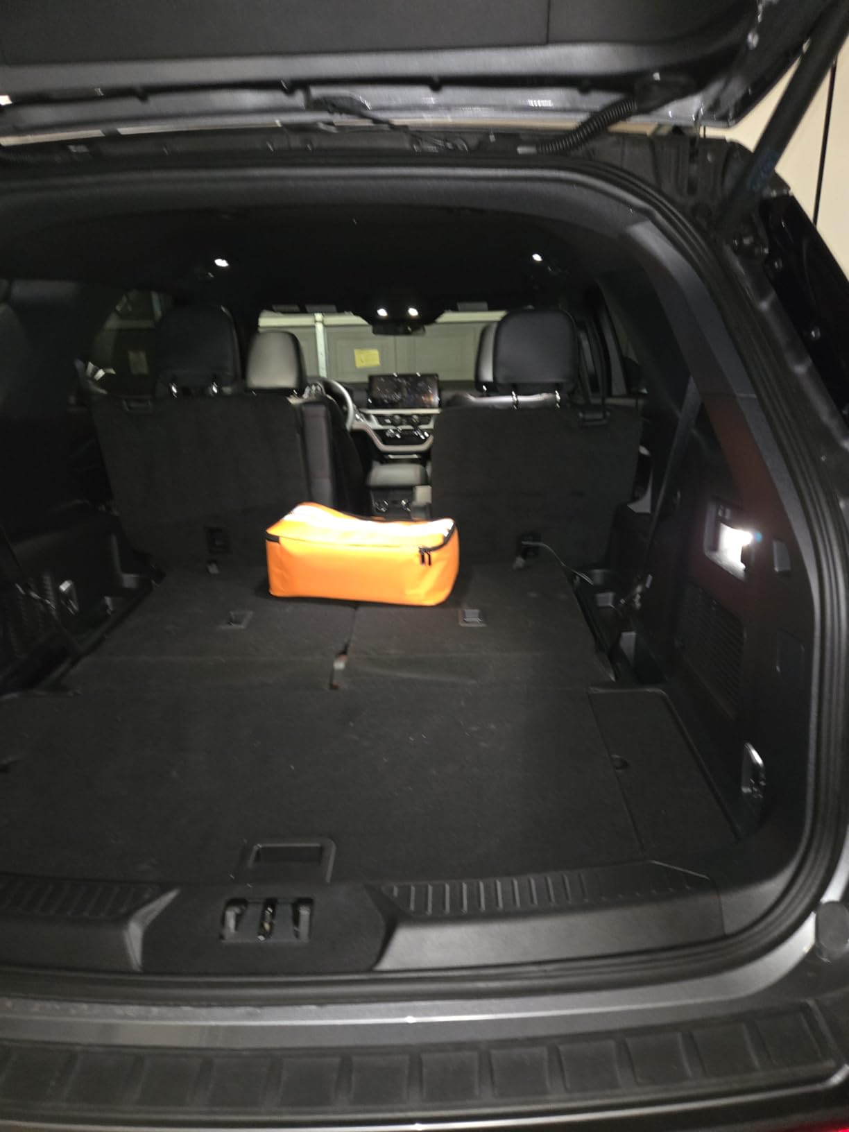 AUTODECO 105 PCS Roadside Car Emergency Assistance Kit with Portable Air Compressor Jumper Cables customer photo 1