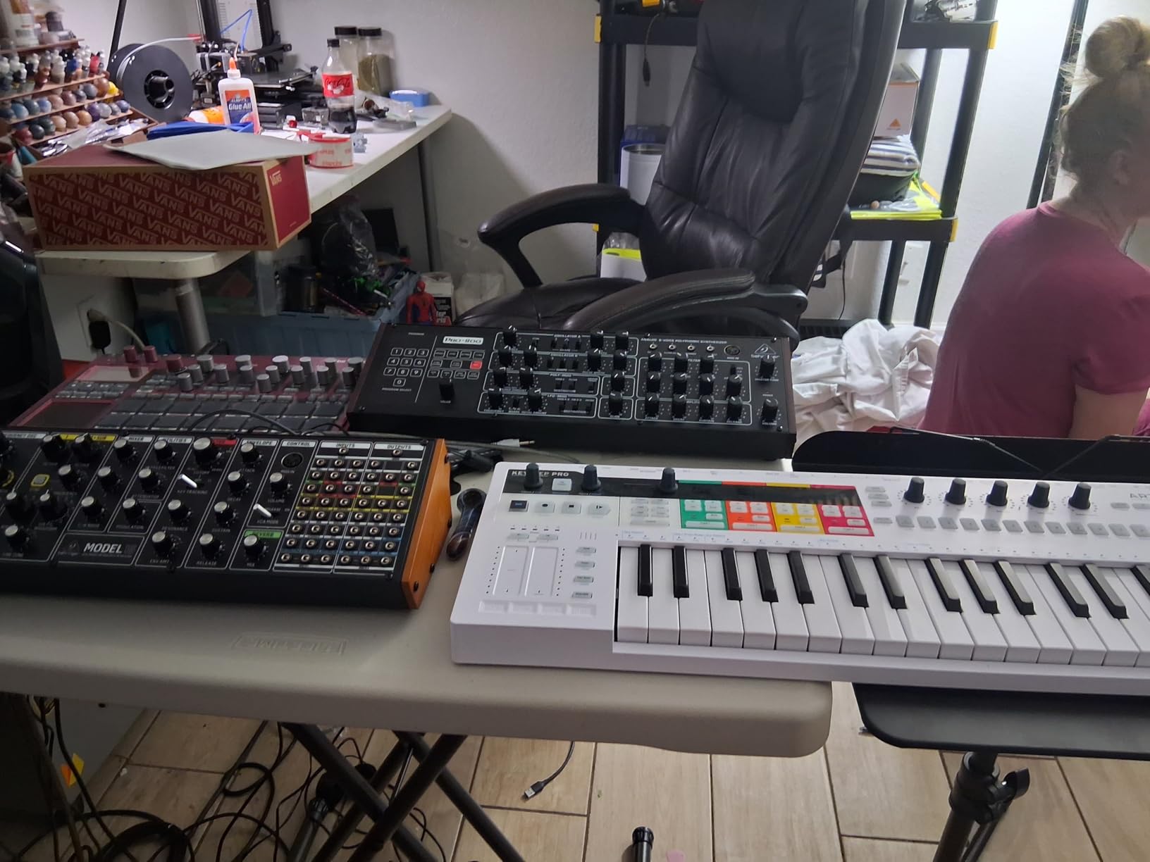 Behringer PRO-800 Classic Analog 8-Voice Polyphonic Synthesizer with 2 VCOs, Classic VCF, Arpeggiator customer photo 1