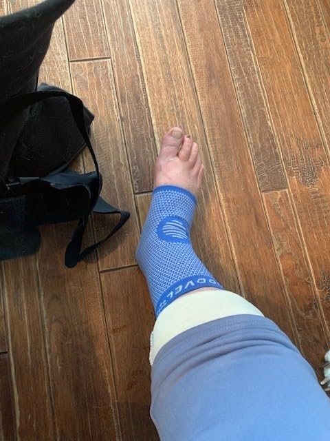 Modvel Foot & Ankle Brace Socks for Sprained Ankle Compression Sleeve - Plantar Fasciitis Relief Brace, Foot Support for pain Women & Men - Tendonitis & Arthritis Feet Sleeve, Stabilizing Ankles Wrap customer photo 1