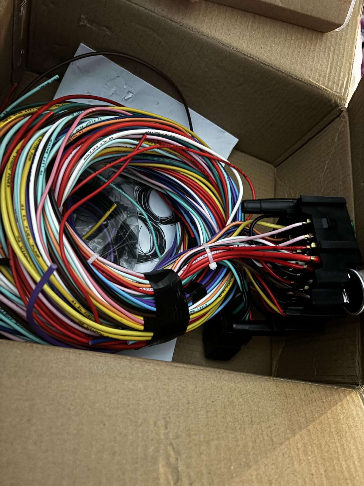 Universal 21 Circuit Wiring Harness Kit, Universal Extra Long Wire 21 Circuit Wiring Harness Standard Color 17 Fuses for GM Chevy Chrysler Dodge Ford Hotrods Plymouth Mopar Mercury Ratrods customer photo 1