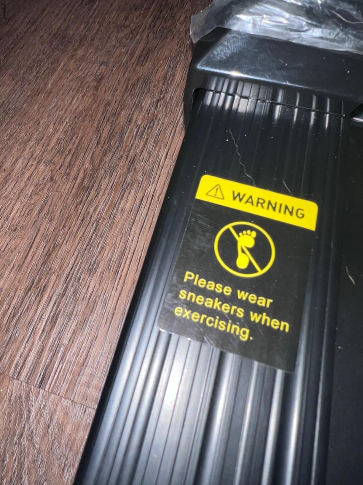 DeerRun Under Desk Walking Pad Treadmill with 6% Manual Incline, 0.6-3.8 MPH Walking Speed, 2.5 HP, 300 lb Capacity, App & Remote Control, for Home Office & Small Spaces customer photo 1