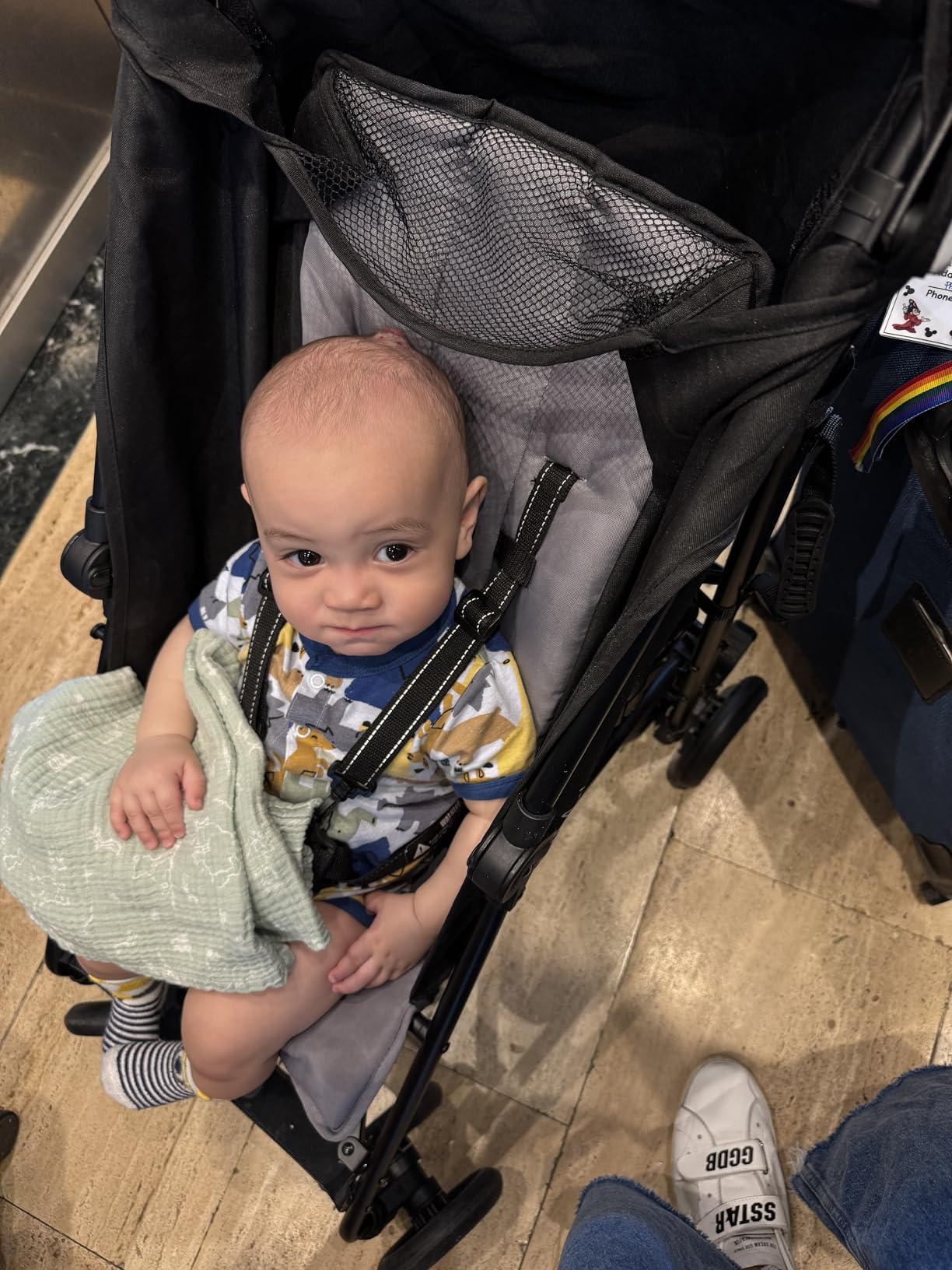 Jeep AdventureGlyde Stroller by Delta Children - Lightweight Travel Stroller with Smoothest Ride & Compact Fold, 3-Position Recline, Extra Large Storage Basket, Black/Grey customer photo 1