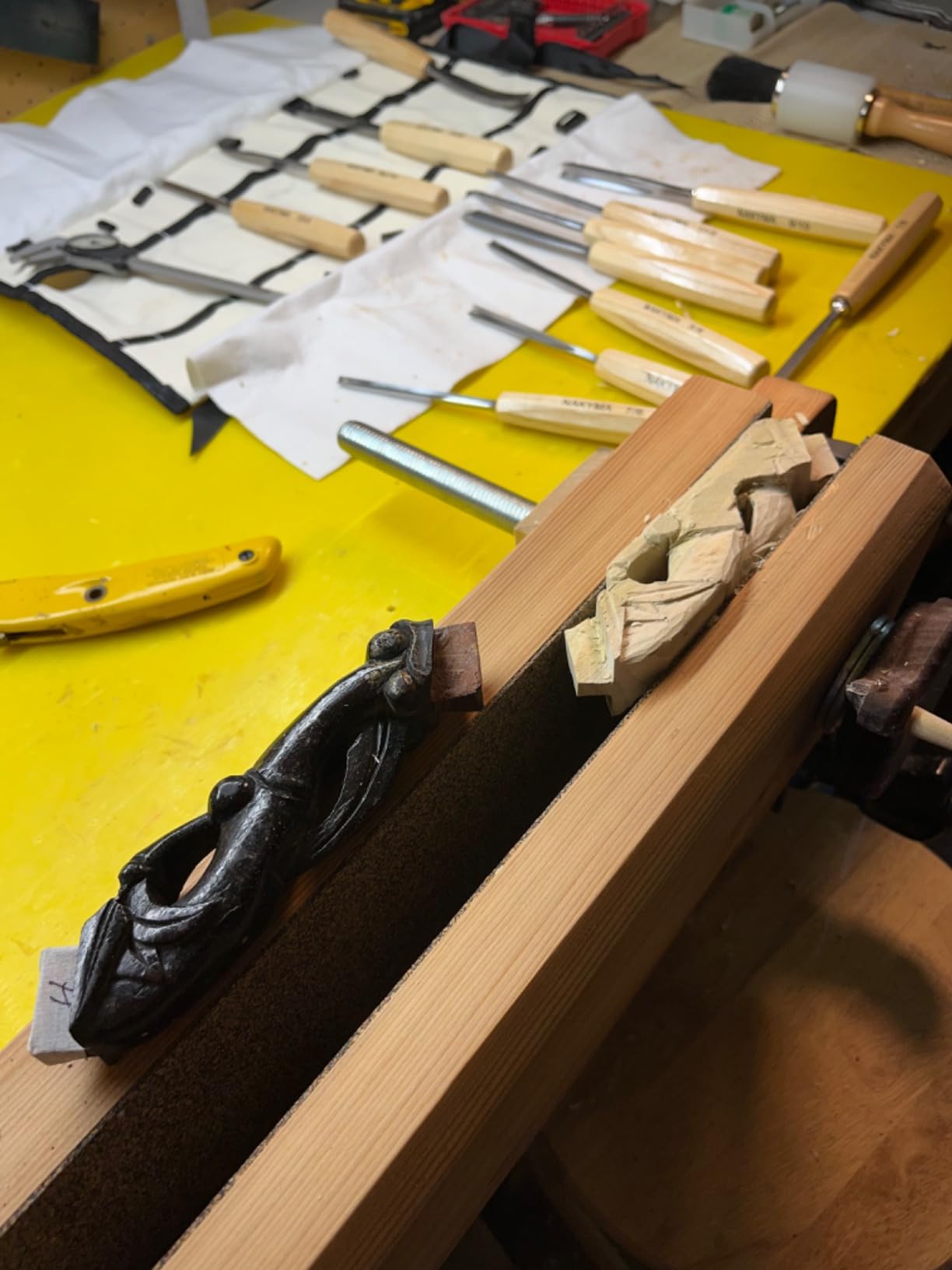 Wood Carving Kit, 12 PCS Wood Carving Set - Wood Carving Tools with Canvas Case,Sharp Cr-V 60 Steel Blades, Wood Chisel Sets for Beginners and Professionals customer photo 1