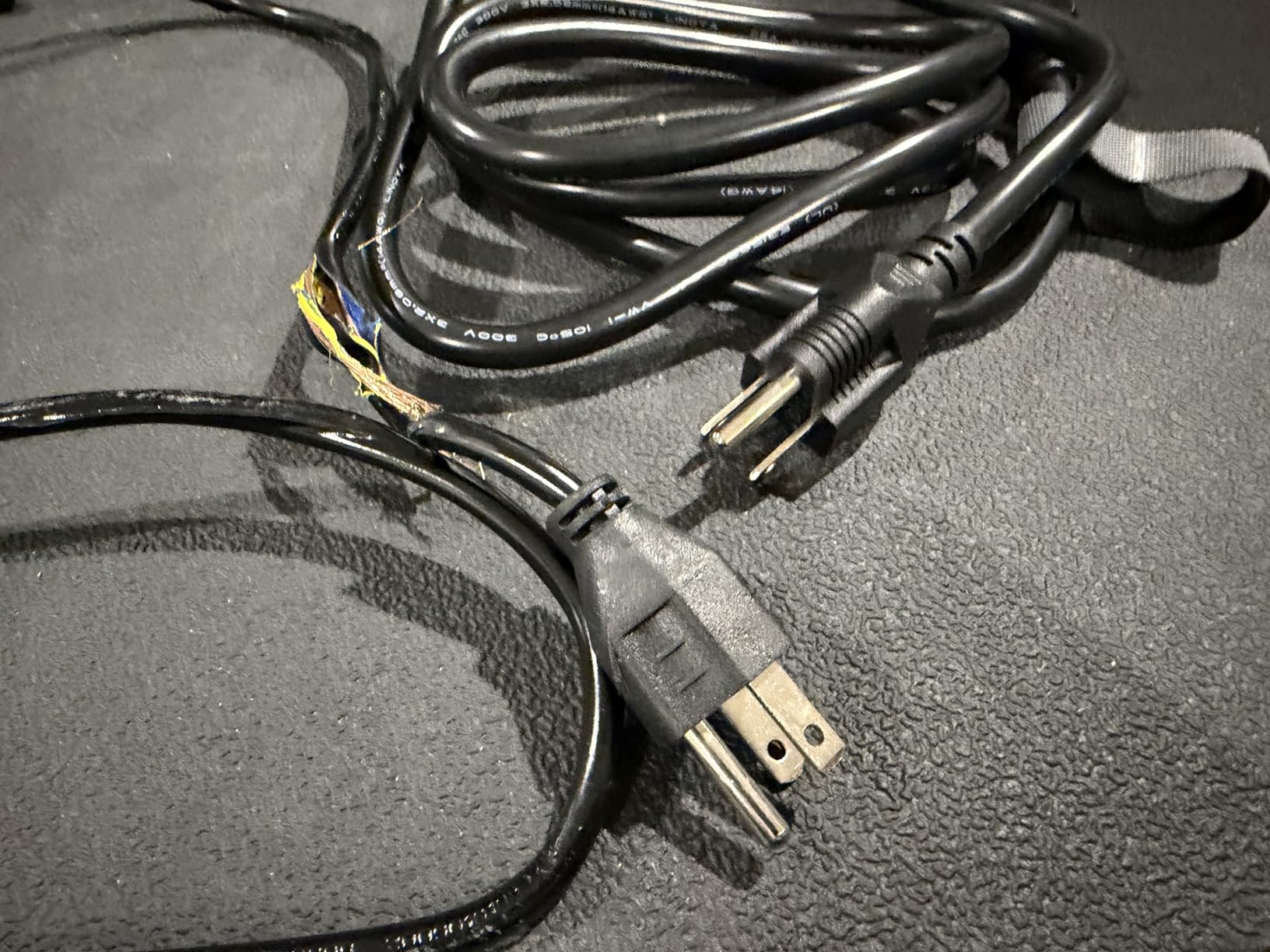 Anker SOLIX F3800 Portable Power Station, 3840Wh, LiFePO4 Batteries, Ultra-High 6000W AC Output with 120V/240V, Solar Generator for Home Backup, RVs, Emergencies, Power Outages, and Outdoor Camping customer photo 2