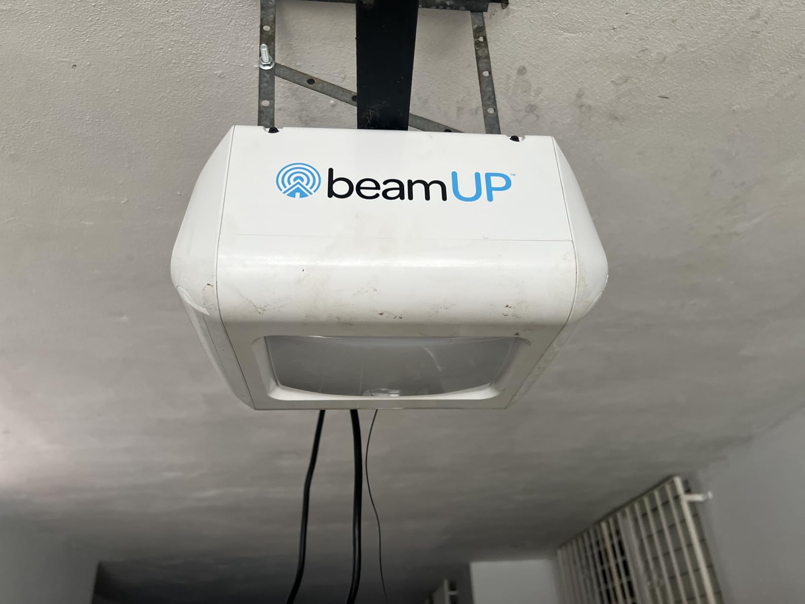 Thunderbolt BU950V3 Jackshaft Smart Garage Door Opener, Motion-Activated 1500-Lumen Light Bulb, Smart Garage Control, Wall Mounted, Alexa Compatible customer photo 1