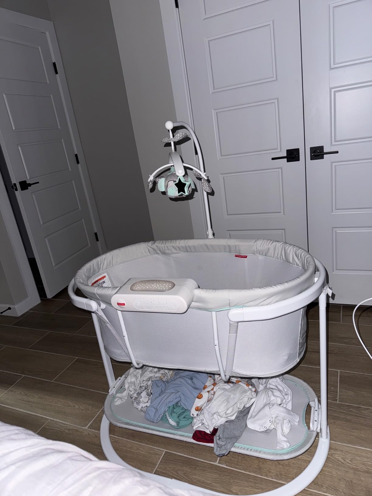 Fisher-Price Baby Bedside Sleeper Soothing Motions Bassinet with Lights Music Vibrations & Toy Mobile for Newborns 0+ Months, Sweet Snugamonkey customer photo 2