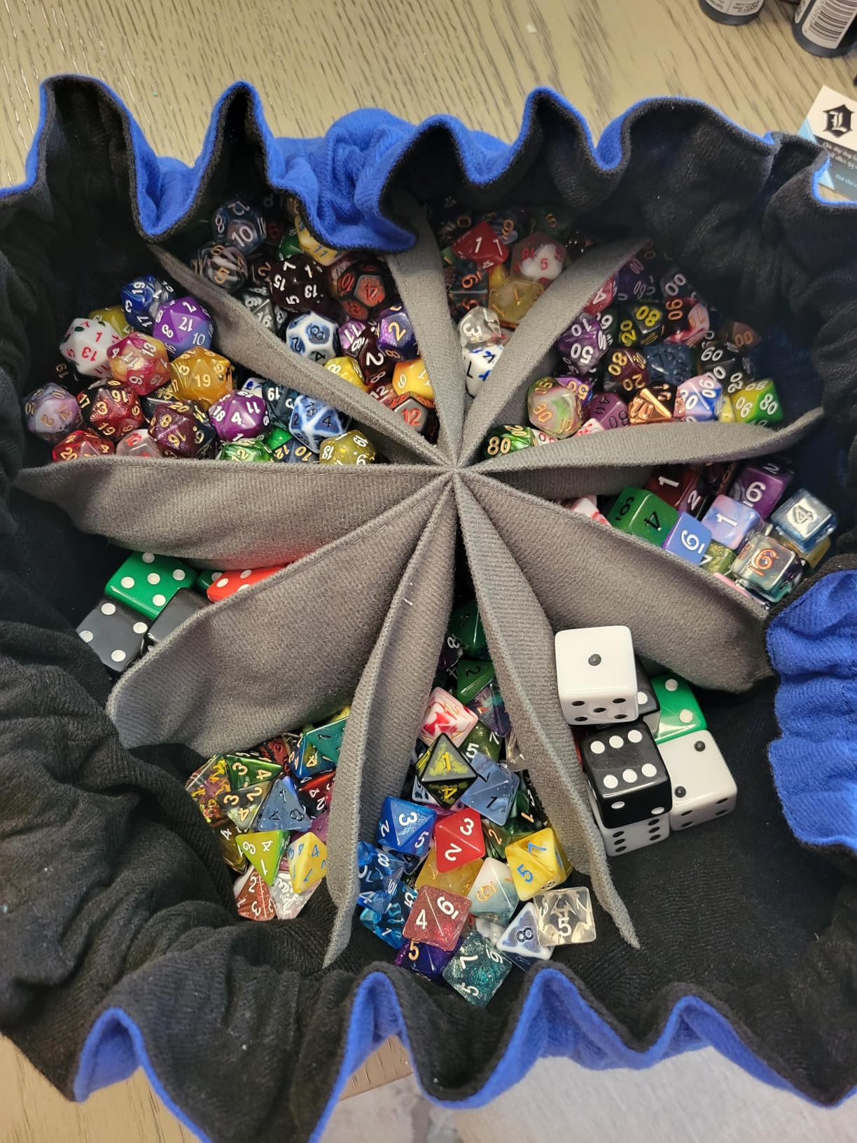SIQUK Large Dice Bag with Pockets Drawstring Dice Bag DND Dice Storage Bag Big Capacity Dice Pouch for RPG MTG Table Games, Hold over 300 Dice (Black & Red) customer photo 1