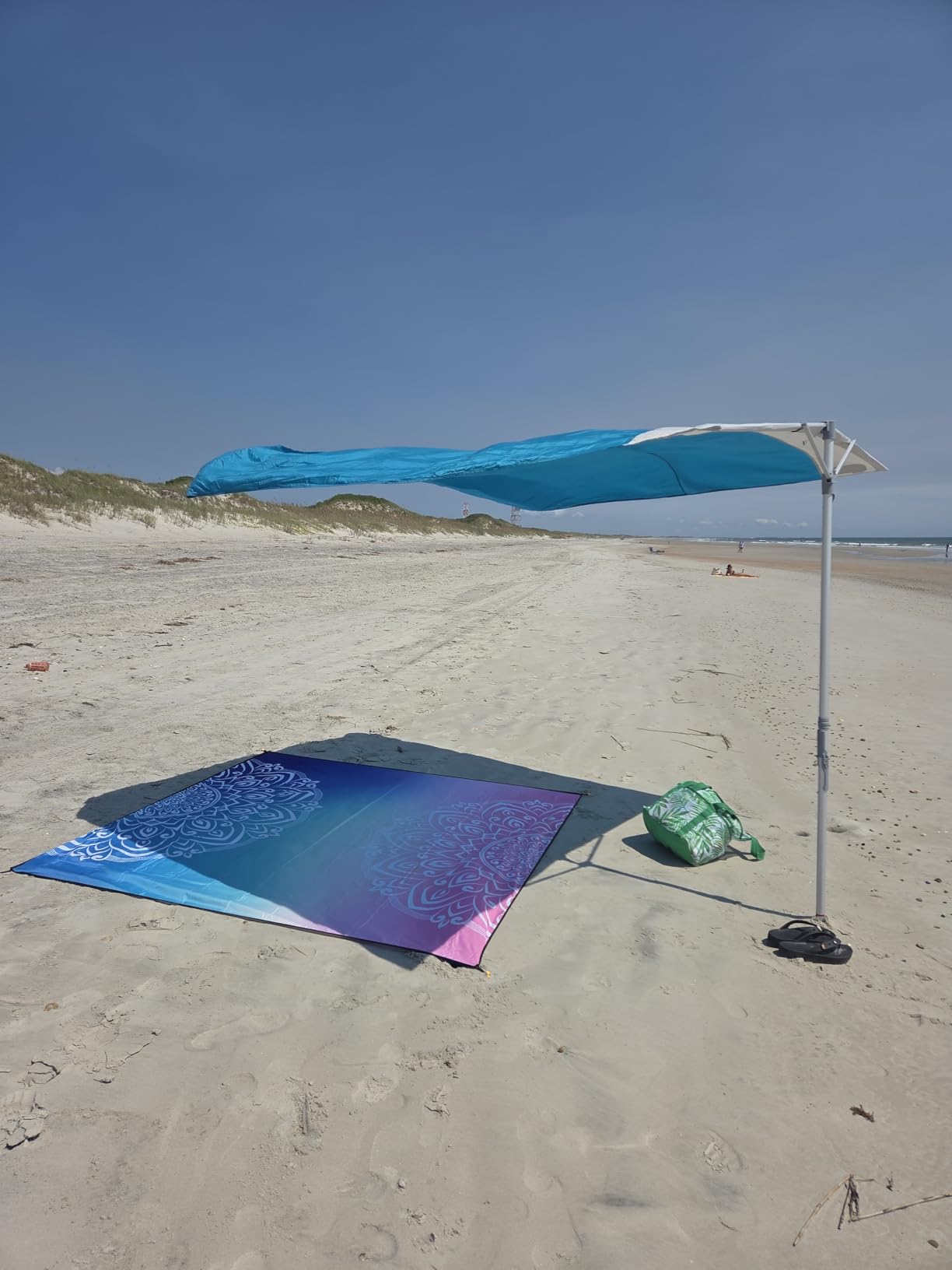 Solbello Shade - The ultimate Wind-Driven beach umbrella. Effortless to set up, lightweight, won't blow down the beach, UPF 50+ sun protection customer photo 2