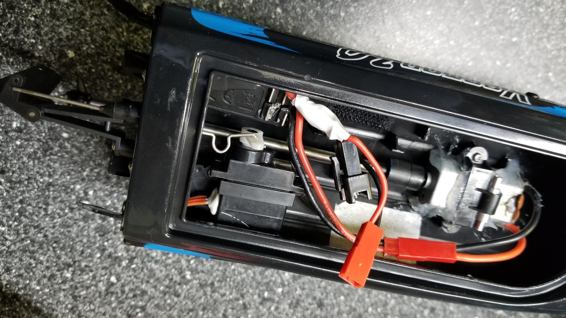 VOLANTEXRC RC Boat 20MPH Fast Remote Control Boat with Lights 2.4Ghz Toy Boat for Pools and Lakes with 2 Rechargeable Batteries Toys Gifts for Adults, Blue customer photo 2