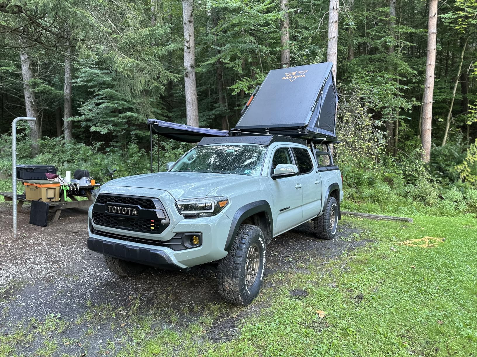Sanhima Rooftop Tent Hard Shell - Hotham Overland Aluminium Roof Top Tent w/Larger Space, LED Strip Light & Skyview Window, 2