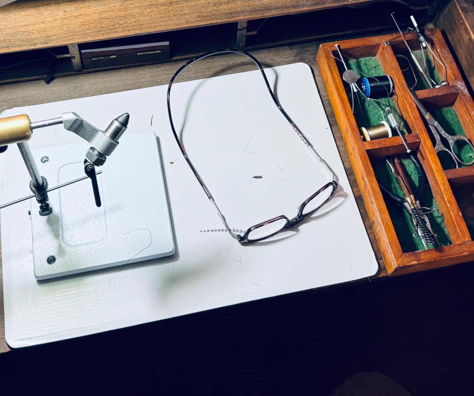 XFISHMAN Fly-Tying-Kit-with-Tools-Materials Fly-tieing-Starter-kit for Fly Fishing Lure Building jig Making Set customer photo 1