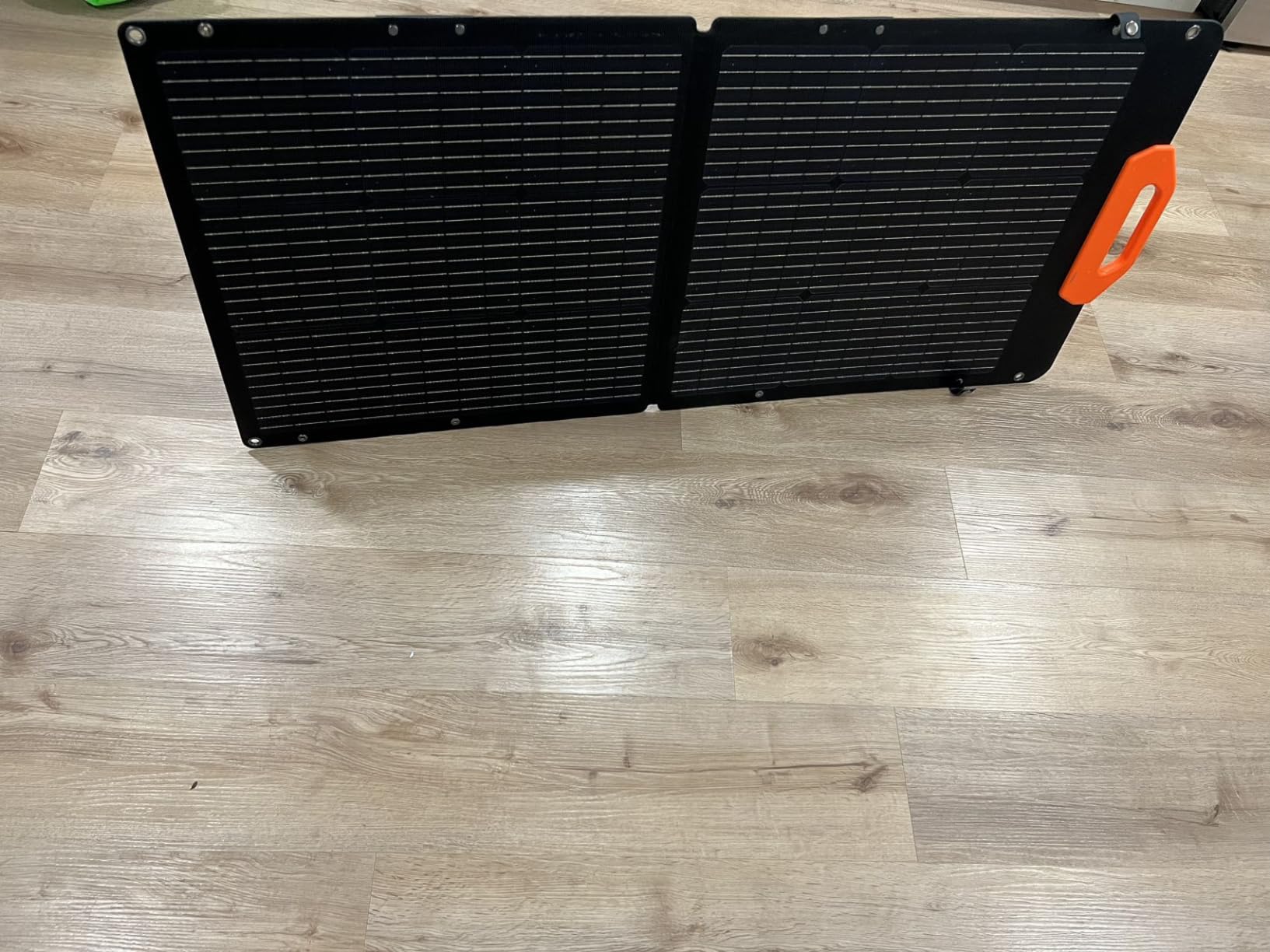 GRECELL 100W Solar Panel, 21.5V Portable Foldable Solar Panel 24% High Efficiency with Fast Charger and Adjustable Kickstand for Power Station, Solar Cell Charger for Outdoor Camping RV Van Travel customer photo 2