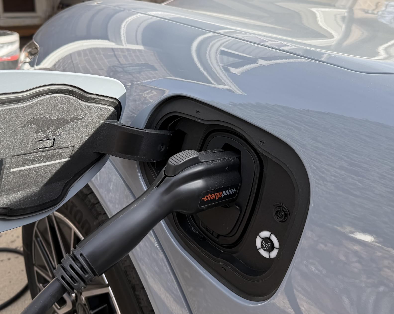 ChargePoint HomeFlex Level 2 EV Charger J1772 - Fast Smart Battery Power Charging at Home for Electric Automobile Vehicles - Hardwired for Electric Car customer photo 2