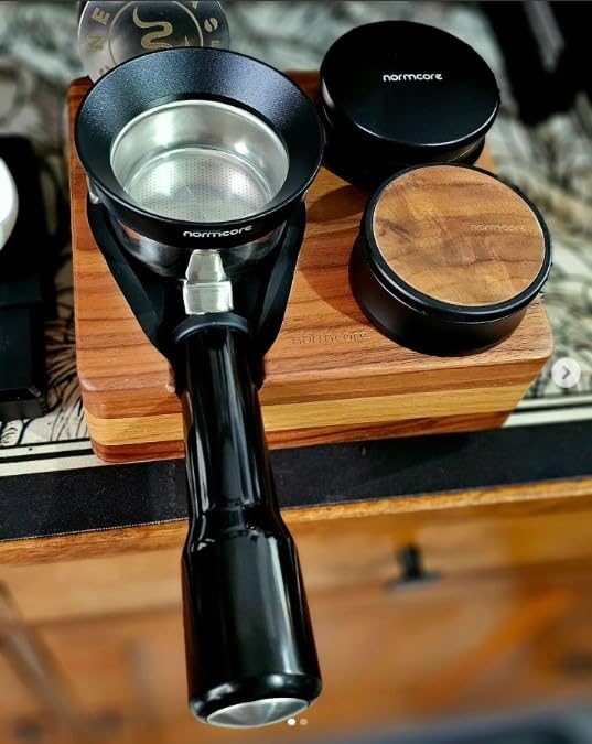 Normcore 53.3mm Coffee Distribution Tool, Espresso Leveler Tool with V Blade Base Compatible with 54mm Breville Sage Portafilters, Non-stick coating White customer photo 2