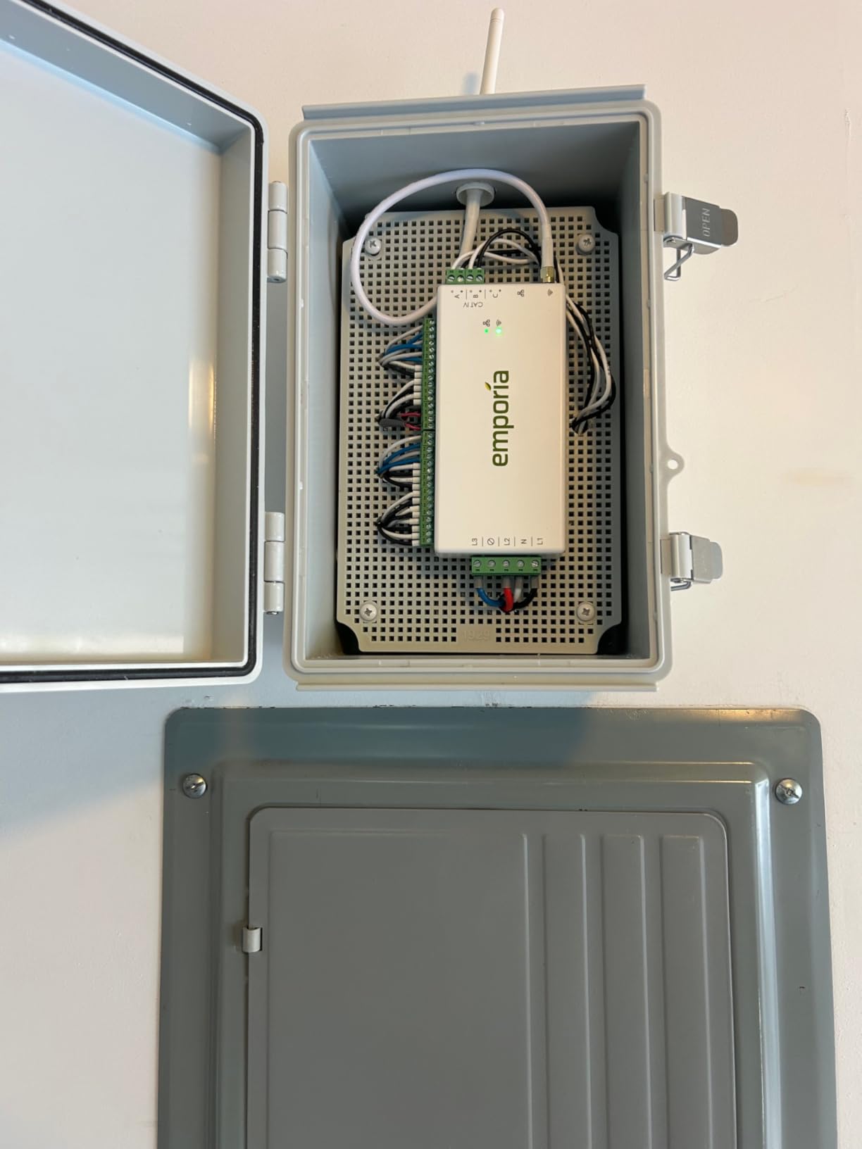 Emporia Vue 3 Home Energy Monitor - Smart Home Automation Module and Real Time Electricity Usage Monitor, Power Consumption Meter, Solar and Net Metering for UL Certified Safe Energy Monitoring customer photo 1