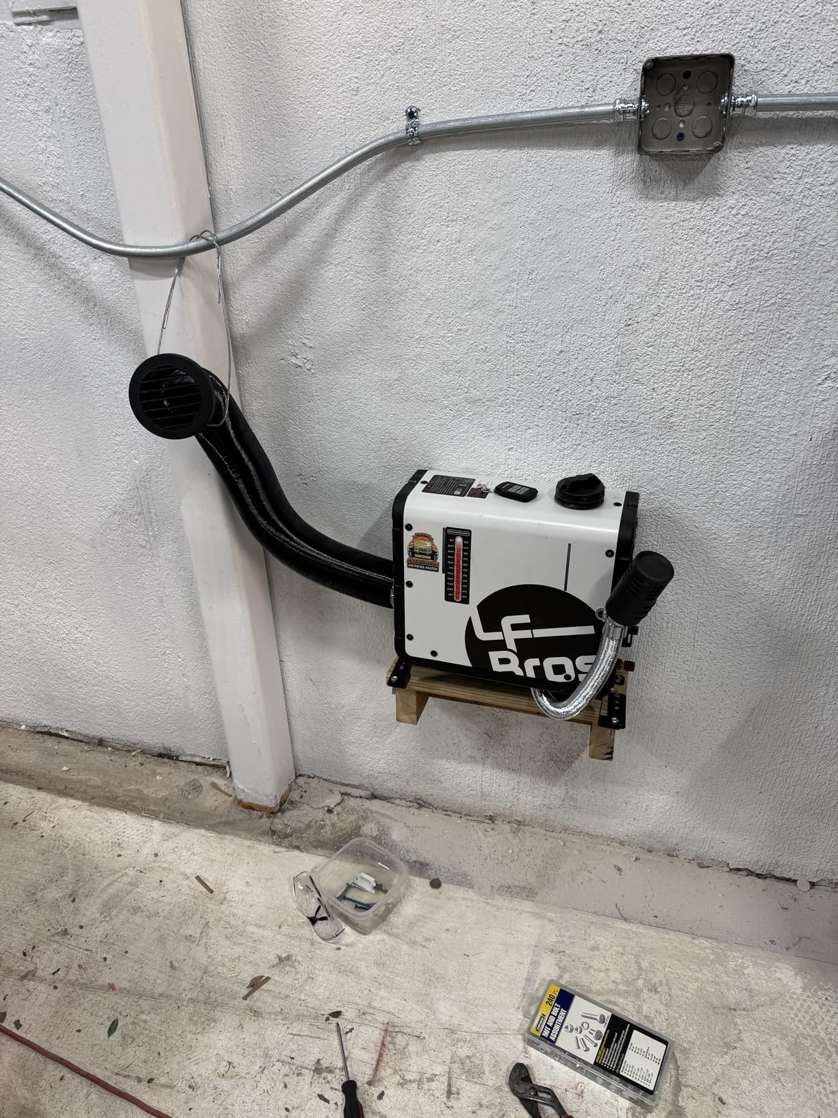 LF Bros 110V/12/24V 5KW Diesel Heater with Timer, All-in-One Air Diesel Parking Space Heater for Small Space, Come with Remote Control and LCD Controller, Suitable for Home Tent Shop Garage Camper Van customer photo 1