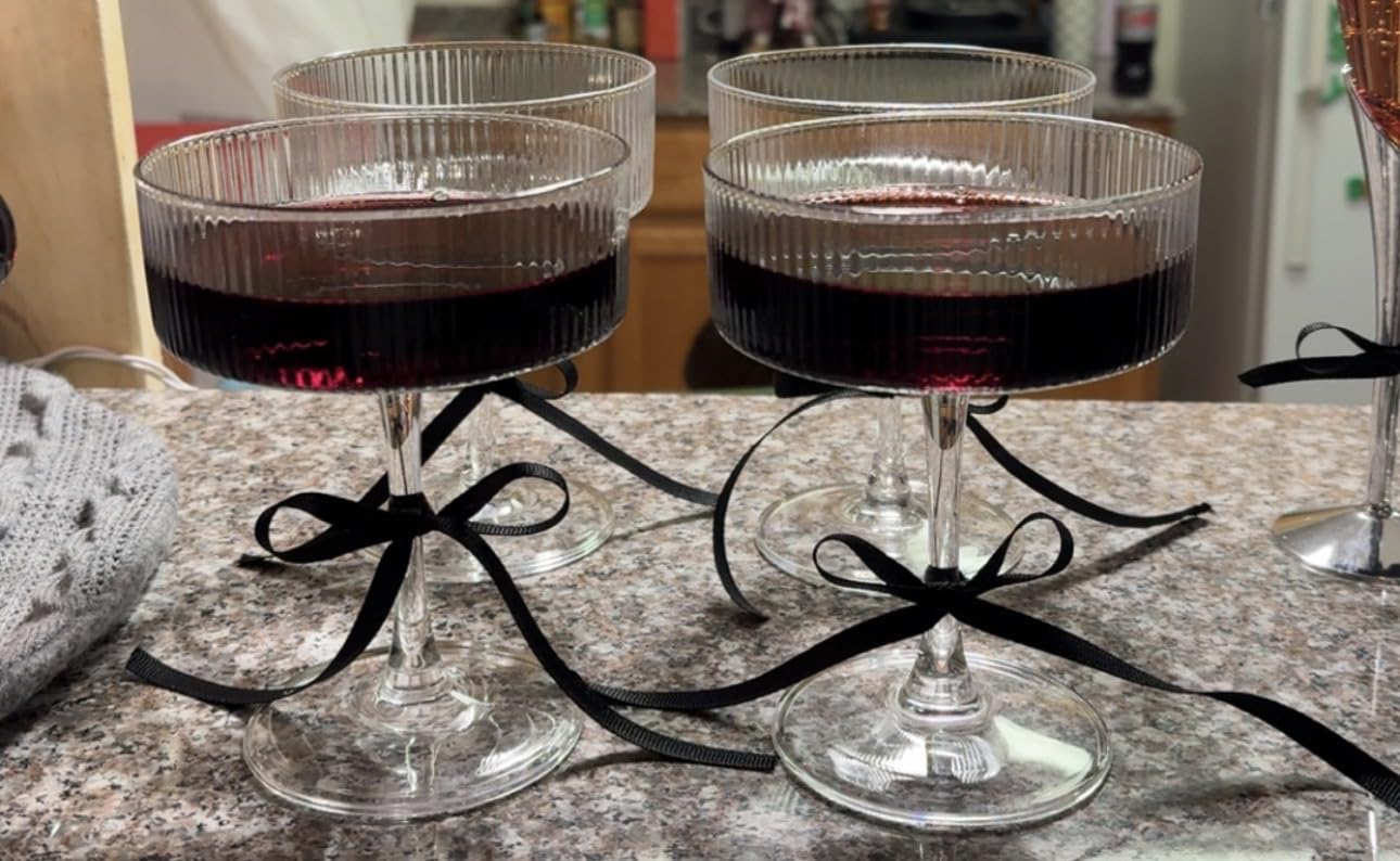 4 Pcs Ribbed Coupe Glasses, 10 oz Vintage Coupe Glass Set, Unique Martini Glass, Classic Cocktail Galssware, Bar Drinking Glasses Set Pefect for Cocktail, Wine, Champagne & Gift customer photo 2