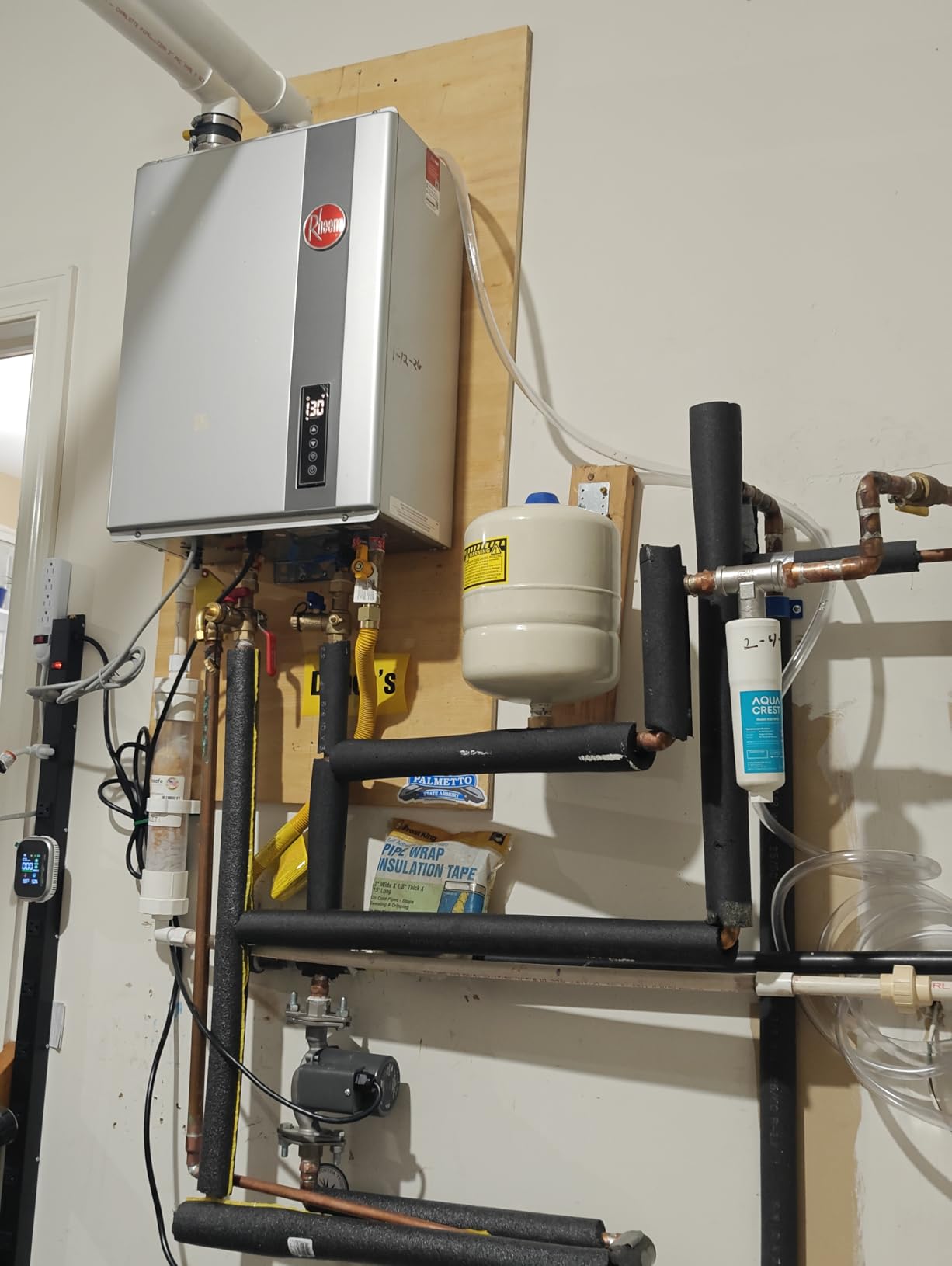 Rheem Natural Gas Condensing Tankless Water Heater Indoor Up To 9 GPM, 180,000 BTUs Continuous Super High Efficient Hot Water customer photo 1