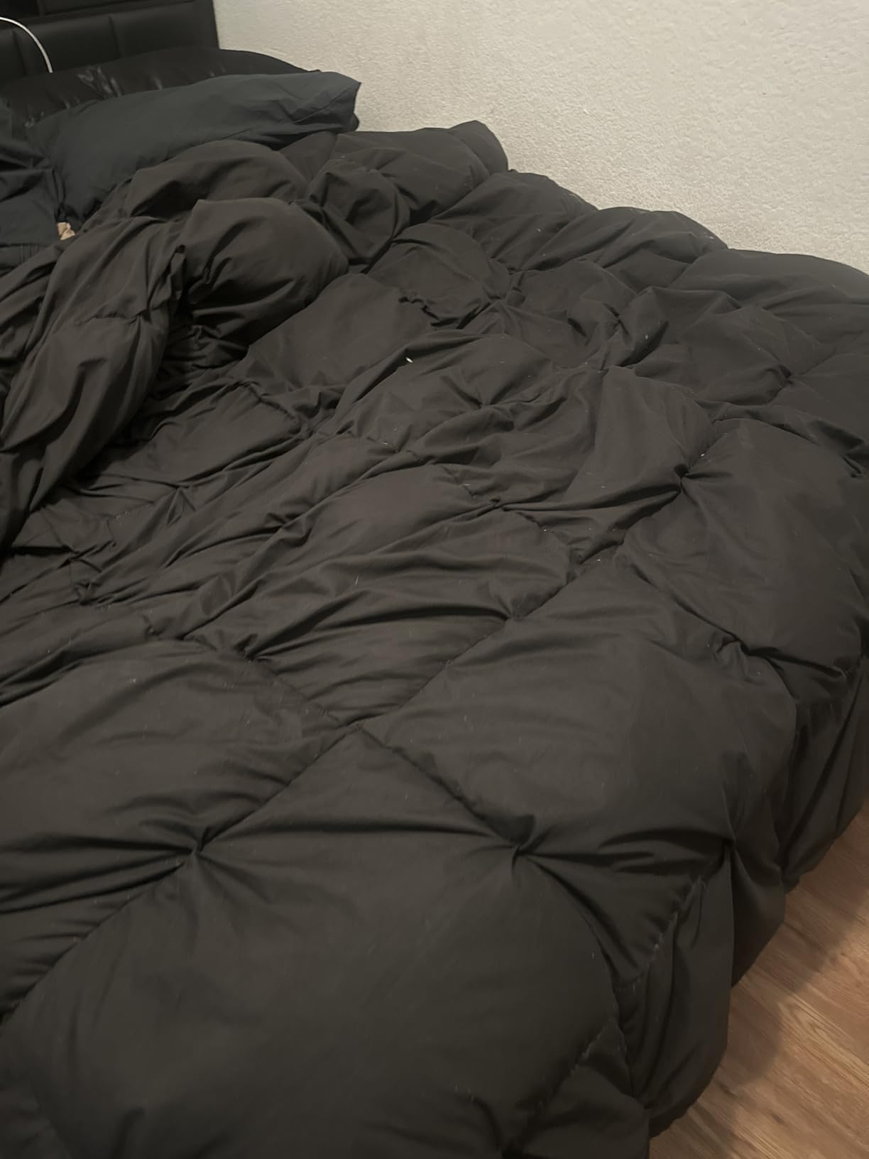 MLILY EGOHOME 14'' Hybrid Queen Mattress, Memory Foam Pocket Spring Mattress with Cooling Cover, Bed in a Box, CertiPUR-US Certified, Targeted Support Pressure Relief, 60''x80''x14'' Black customer photo 1