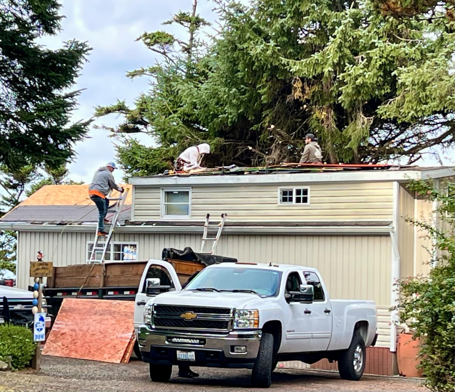 Safety Harness Fall Protection Kit with Shock Absorbing Lanyard & Suspension Trauma Safety Straps Upgrade Quick Buckles, Roofing Harness Construction Harness Para Construccion ANSI Compliant Blue customer photo 2