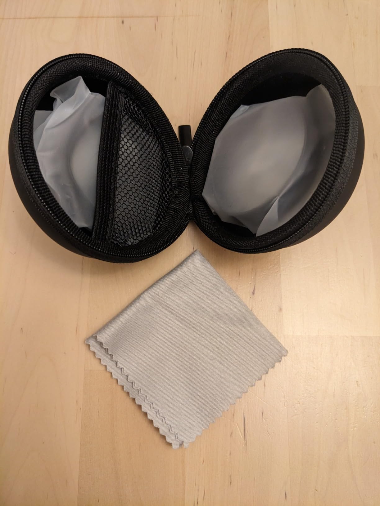 VR Anti-Blue Light Glasses for Oculus Quest 2, Customized VR Accessories with Magnetic Alloy Frame and Blue Light-Blocking Lenses, Support The Replacement of Lenses to Suit Your Myopia customer photo 1