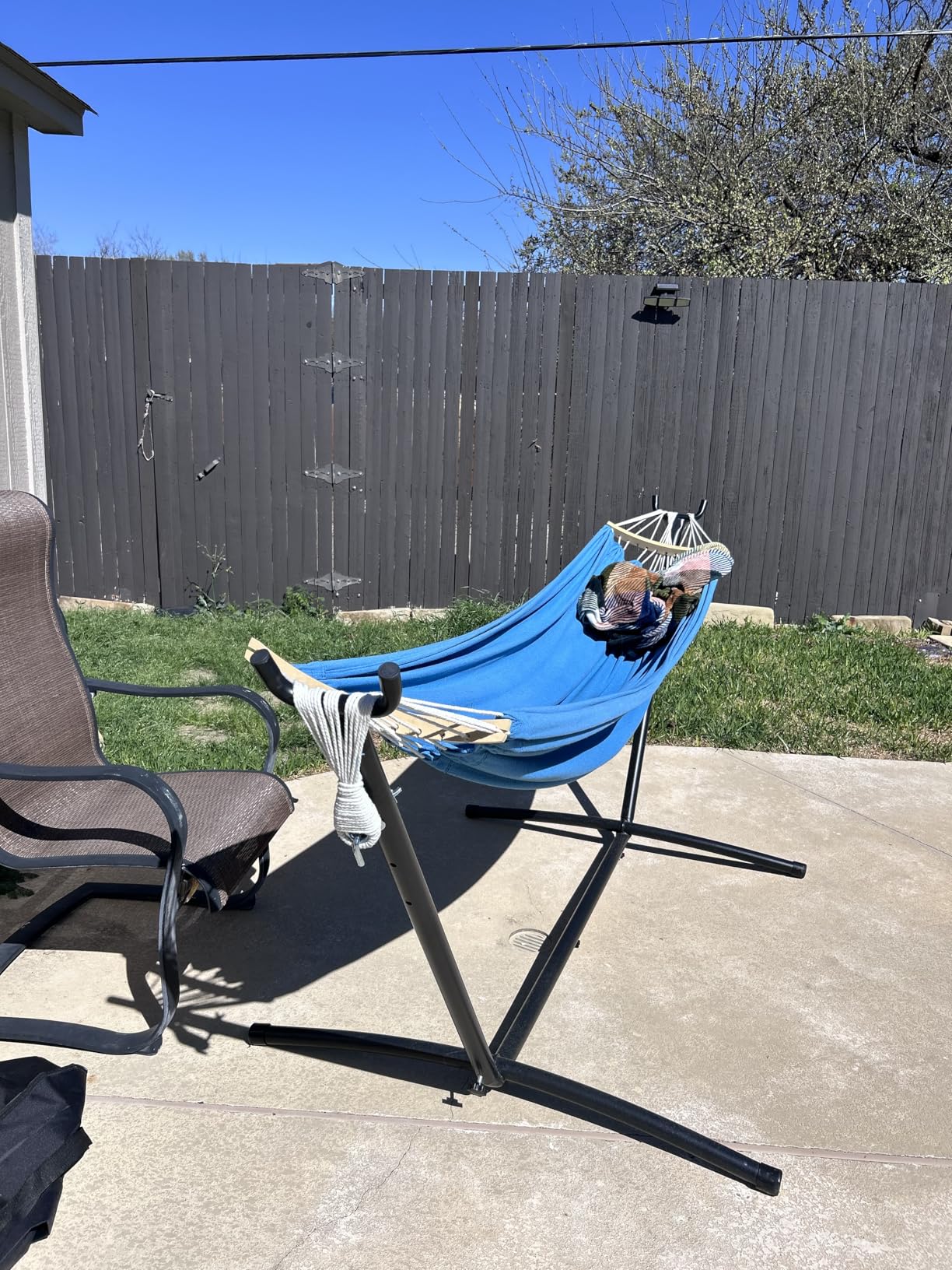 SZHLUX Double Hammock with Stand Included 450lb Capacity Steel Stand, Premium Carry Bag Included and Two Anti Roll Balance Beam, Portable Hammock with Stand for Backyard, Camping,Garden Brown Stripes customer photo 1