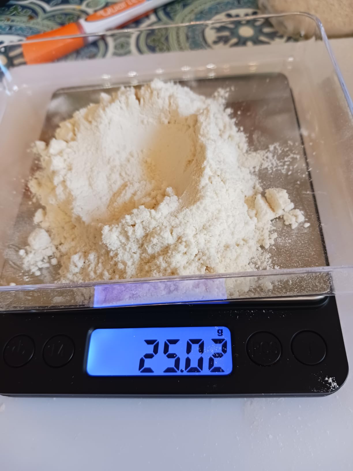 SKEAP Coin Scale to Weigh Coins, 1kg/0.01g High Accuracy Gram Scale for Coin Collectors, Gold and Jewelry, with USB Charging, LCD Display, PCS Counting, Includes Charging Cable and AAA Batteries customer photo 2