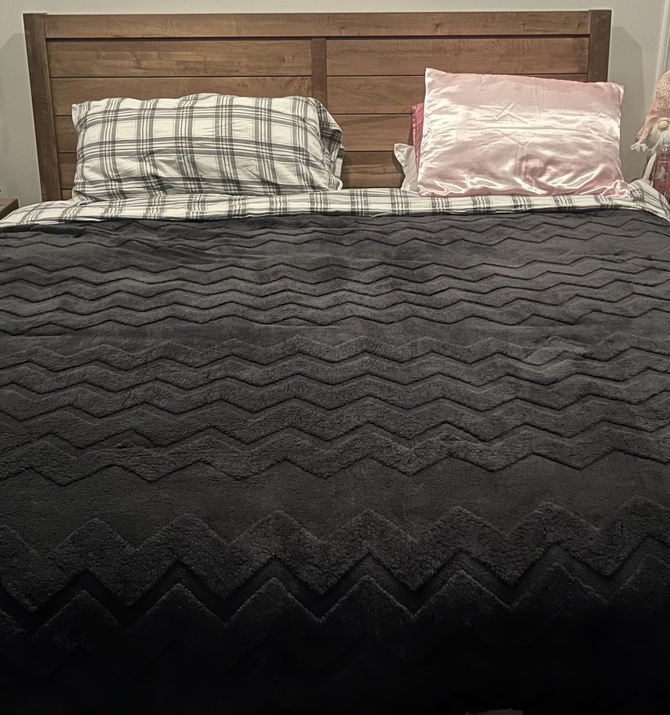 Fluffy Queen Comforter Set - Super Soft Sherpa Grey Comforter for Queen Size Bed, Luxury Warm Bedding Set for Winter, Fuzzy Bed Set 3 Pieces (1 Comforter, 2 Pillowcases) customer photo 1