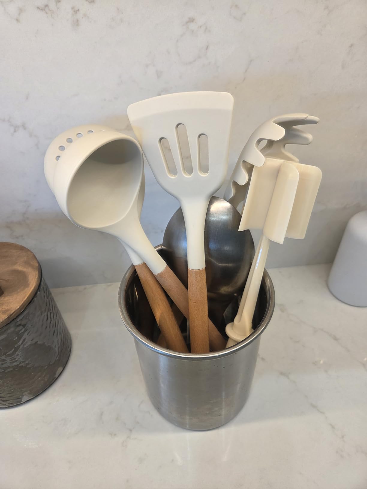 CAROTE Silicone Cooking Utensils Set, Kitchen Utensils Set 10 Pcs for cooking, BPA Free Spatula Set with Heat Resistant Wood Handles for Nonstick Cookware (Cream White) customer photo 2