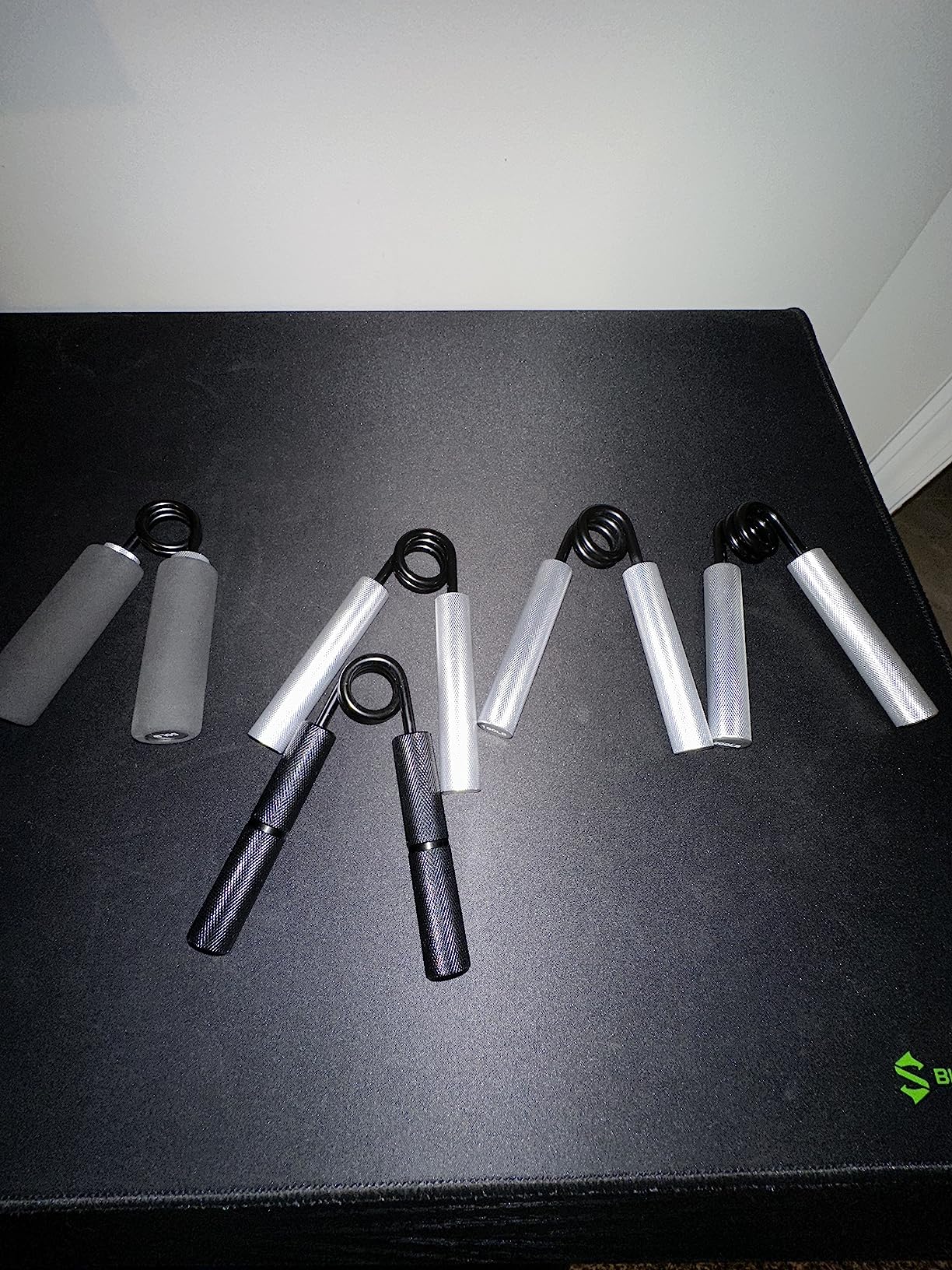 Grip Strength Trainer 4 Pack,50LB-200LB Metal Hand Grip Strengthener,Non-Slip Heavy-Duty Forearm Exerciser,Hand Gripper for Muscle Building and Hand Rehabilitation Exercising customer photo 1