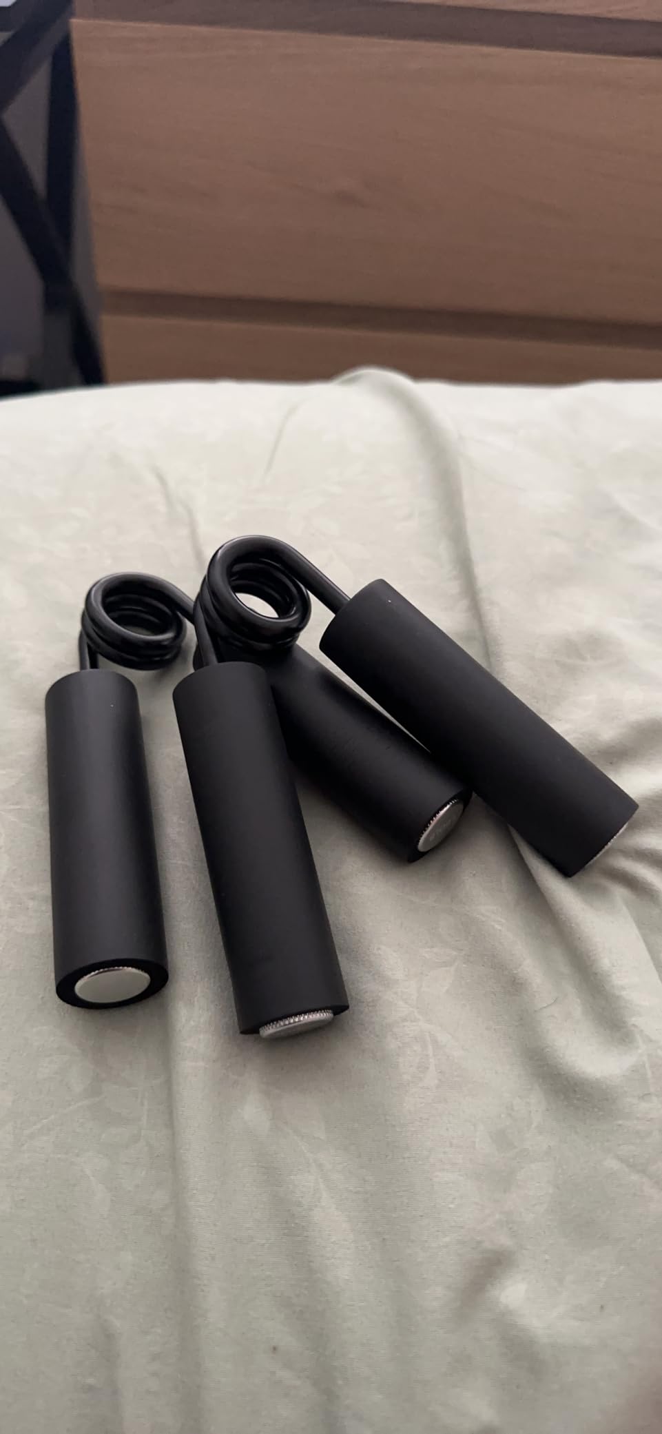 Grip Strength Trainer 4 Pack,50LB-200LB Metal Hand Grip Strengthener,Non-Slip Heavy-Duty Forearm Exerciser,Hand Gripper for Muscle Building and Hand Rehabilitation Exercising customer photo 2