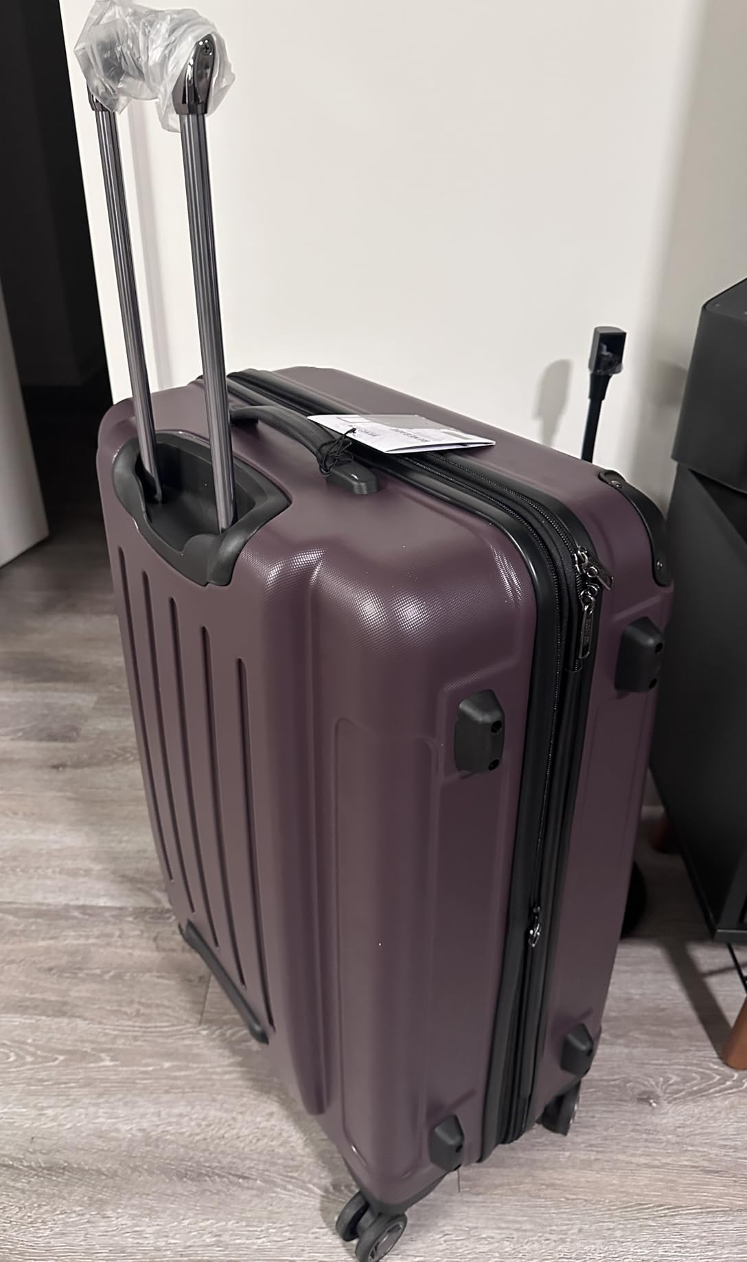 Kenneth Cole REACTION Renegade Luggage Expandable 8-Wheel Spinner Lightweight Hardside Suitcase, Seafoam, 28-Inch Checked customer photo 2