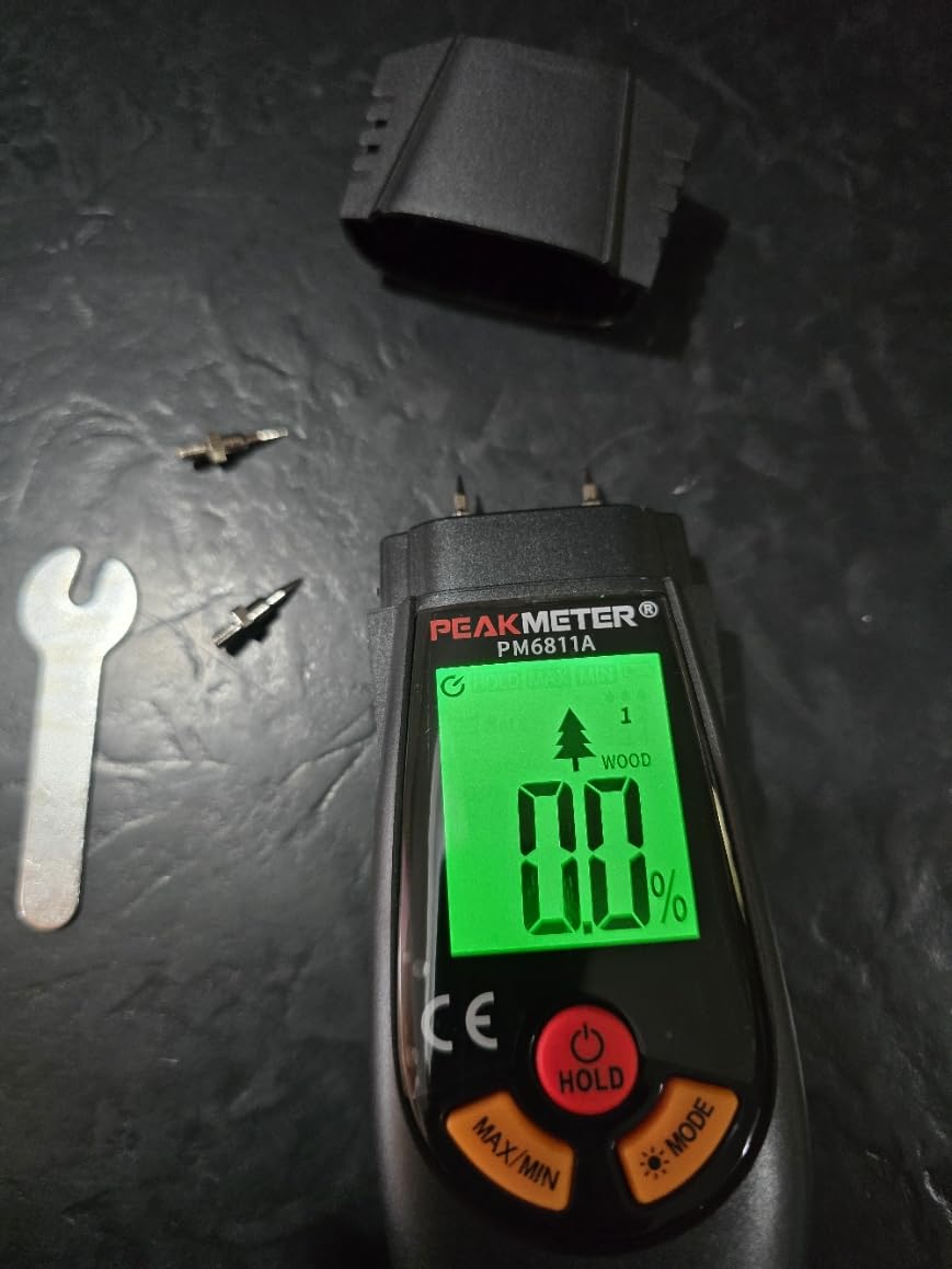 Wood Moisture Meter, with battery and LCD display, suitable for quick determination of moisture content of many types of logs, paper, plywood, plaster walls, floor coverings customer photo 2