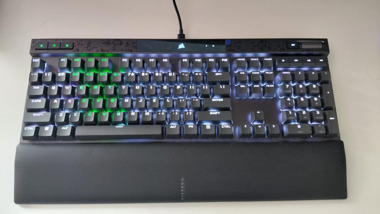 CORSAIR K70 MAX RGB Magnetic Mechanical Wired Gaming Keyboard - MGX Adjustable Switches, Simultaneous SOCD and Rapid Trigger, PBT Double-Shot Keycaps, Sound Dampening, 8000Hz Polling, QWERTY NA, Black customer photo 2
