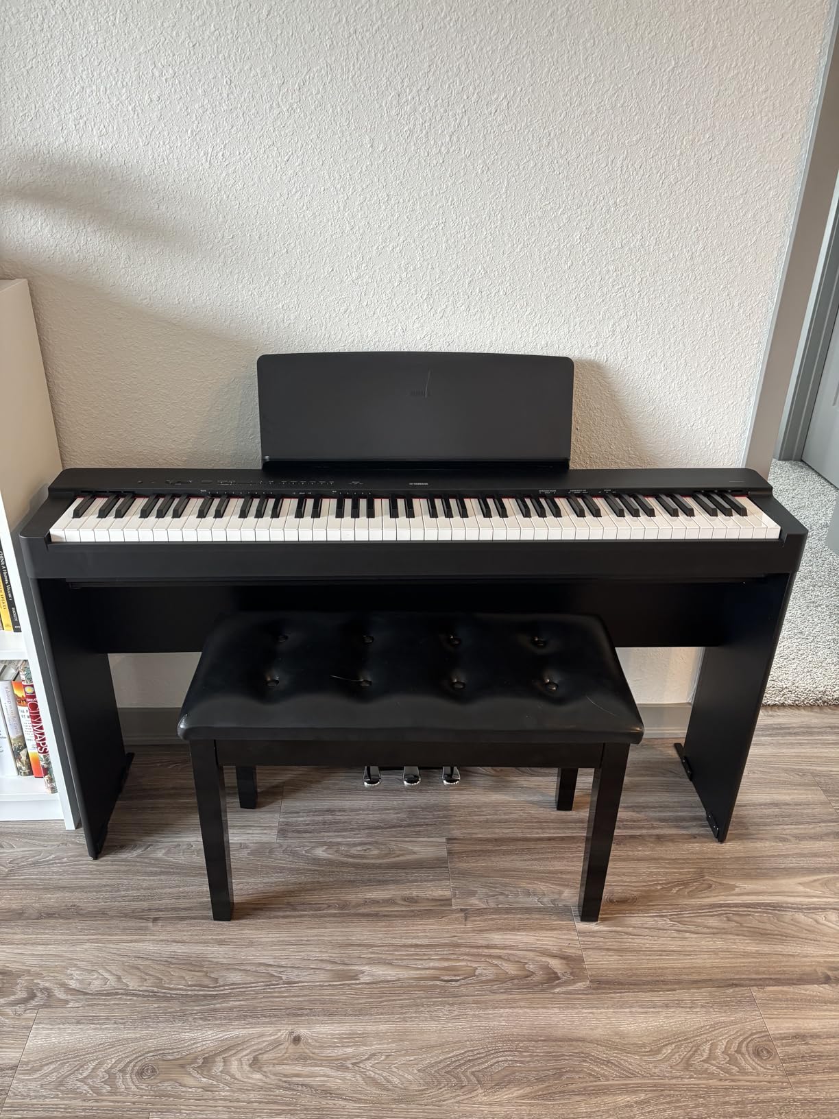 Yamaha P225 88-Key Digital Piano with Weighted Keys, Portable Design, Keyboard, Music Rest, Sustain Foot Switch, and Built-In Speakers, Black (P225B) customer photo 2