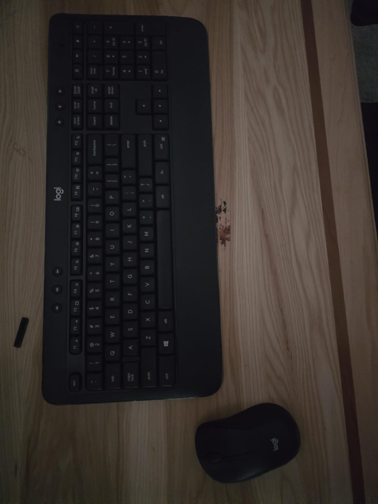 Logitech MK540 Advanced Wireless Keyboard and Mouse Combo for Windows, 2.4 GHz Unifying USB-Receiver, Multimedia Hotkeys, 3-Year Battery Life, for PC, Laptop customer photo 2