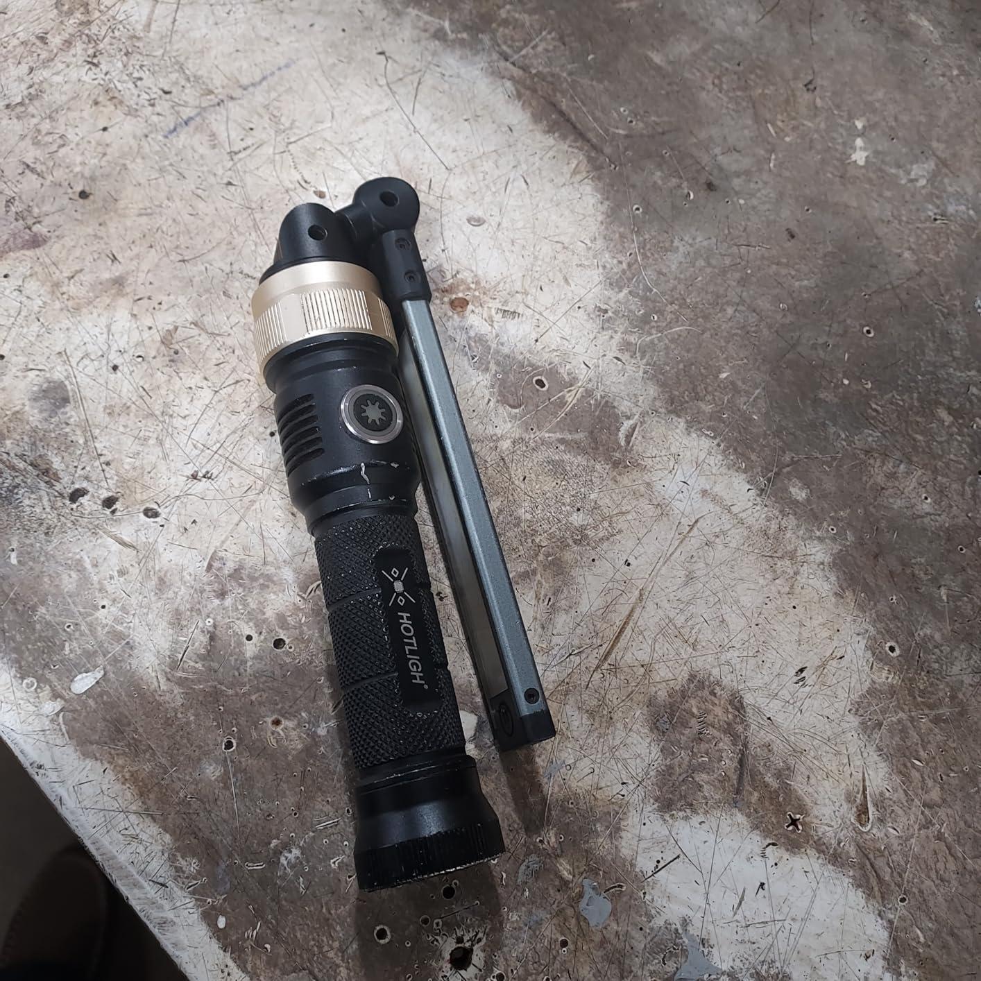 Rechaegeable Work Light, 5000mAh Magnetic Flashlight with 360° Rotate Foldable Design, 1200 Lumens Led Work Light, Mechanic Light for Car Repairing/Emergency customer photo 2