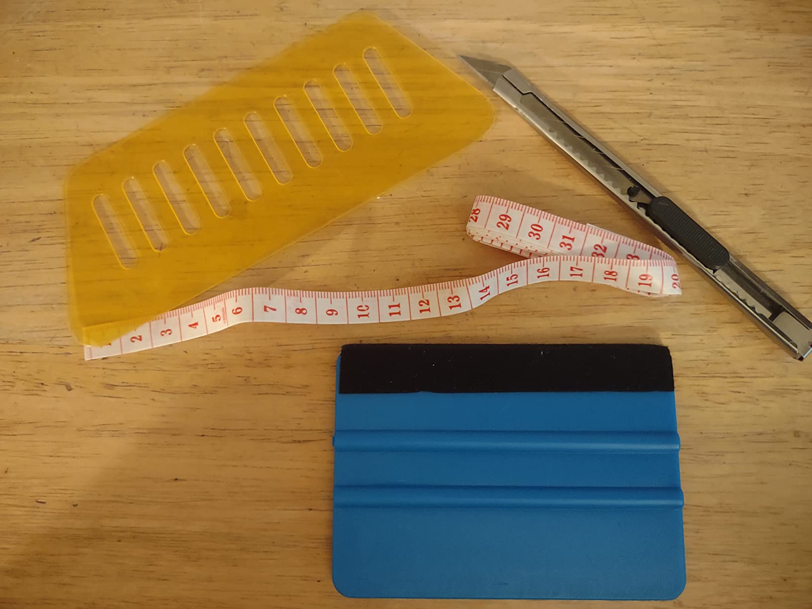 Art3d Wallpaper Smoothing Tool Kits, Multi-Function Smoothing Tool Set for Peel and Stick Contact Paper Vinyl Window Film Car Wrap customer photo 1