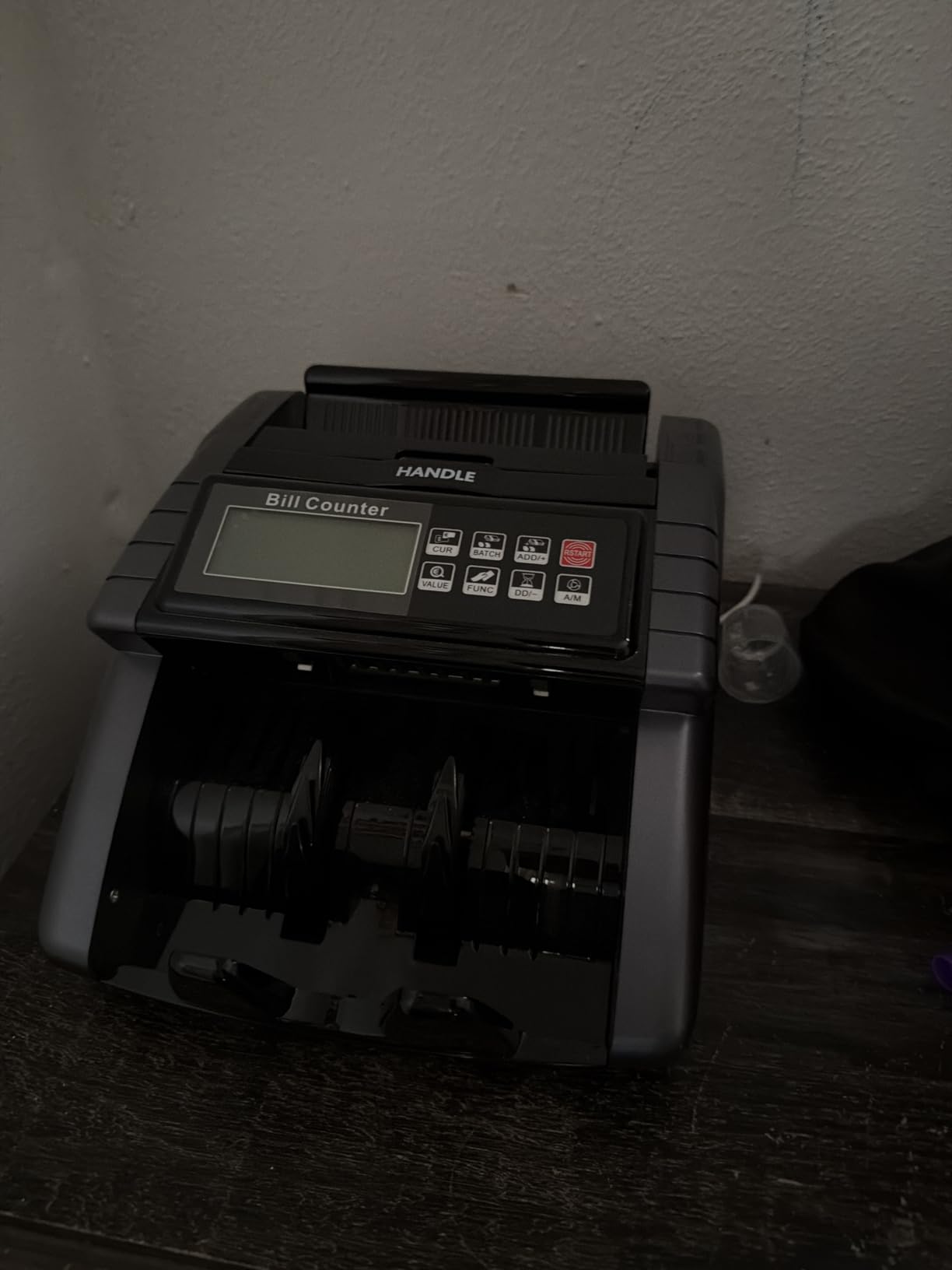 AL1000 Money Counter Machine with Value Counting, Support Dollar and Euro, UV, MG, MT, IR, DD Counterfeit Detection, Cash Counter with LCD Display, Batch and Add, 1,000 Notes/Min customer photo 2