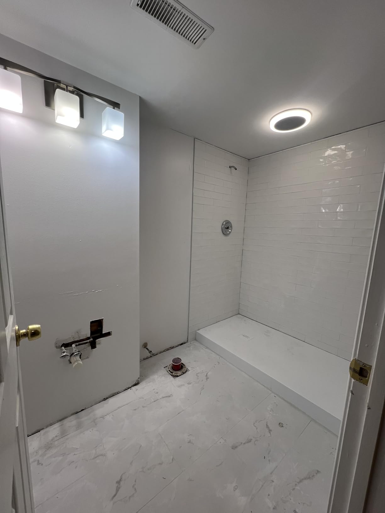 TILER 17 Inch Manual Tile Cutter, Professional Porcelain Ceramic Tile Cutter with Chrome Plated Solid Rails,Bonus 2pcs Spare Tungsten Carbide Cutting Wheel, Adjustable Fence Gauge, Anti-Skid Feet customer photo 1