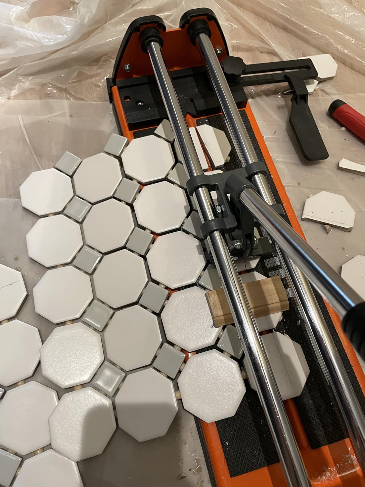 TILER 17 Inch Manual Tile Cutter, Professional Porcelain Ceramic Tile Cutter with Chrome Plated Solid Rails,Bonus 2pcs Spare Tungsten Carbide Cutting Wheel, Adjustable Fence Gauge, Anti-Skid Feet customer photo 2