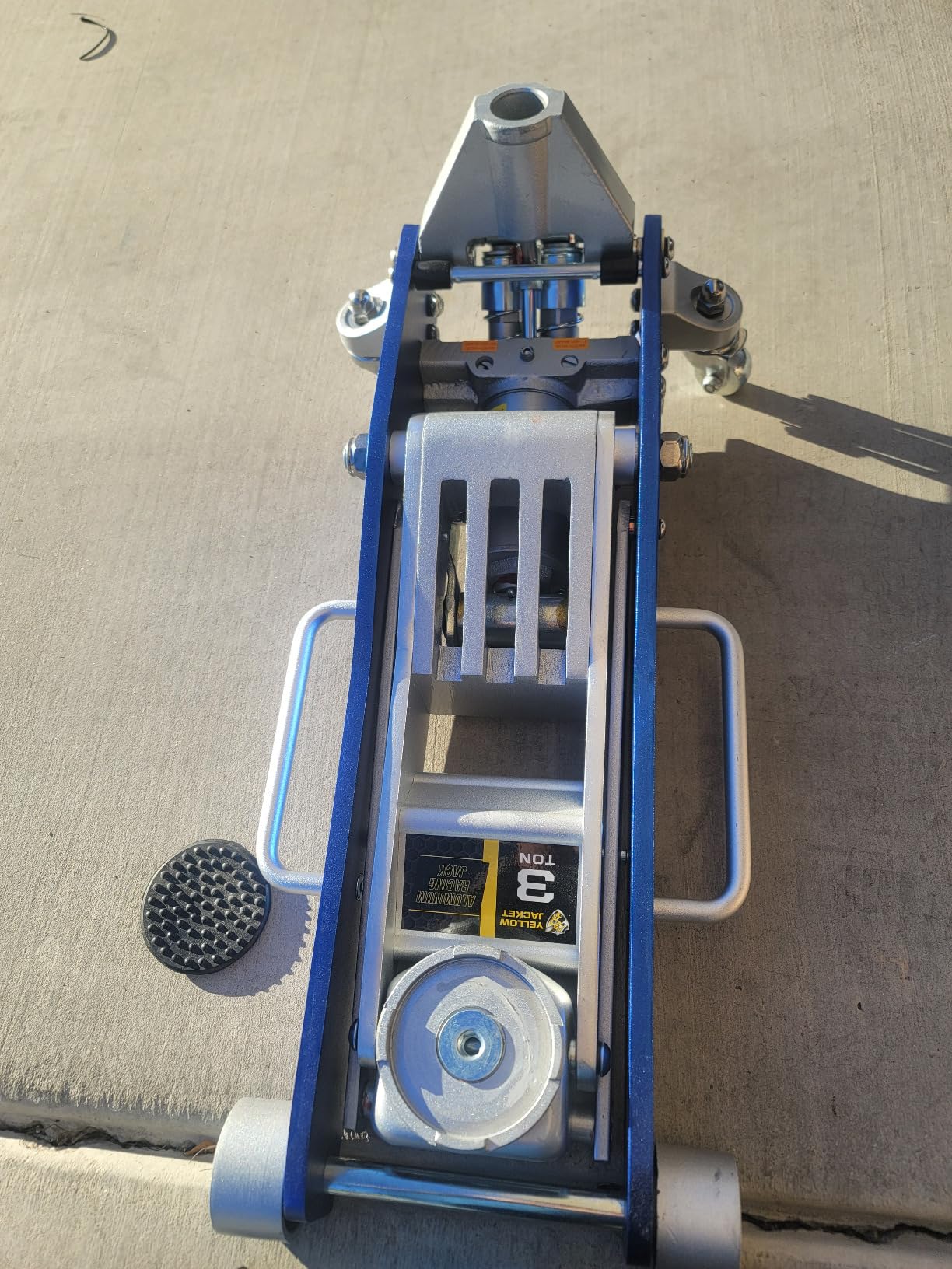 YELLOW JACKET 3 Ton Floor Jack Full Aluminum Ultra Lightweight Quick Rise Racing Floor Car Jack with Dual Pump Fast Lifting Low Profile Jack for Vehicle,6600 lbs Capacity customer photo 2