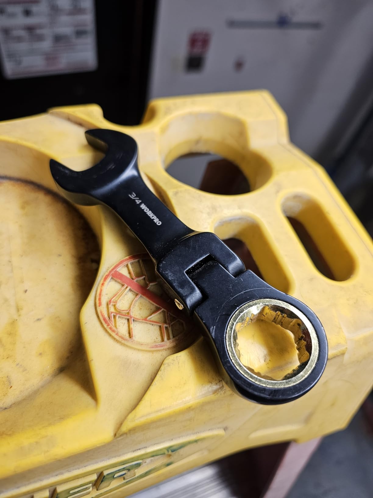 WORKPRO 8-Piece Stubby Anti-slip Ratcheting Combination Wrench Set, Metric 8-17 mm, 72-Teeth, CRV, Black Electrophoretic Coating, Flex-Head Wrench Set with Rolling Pouch customer photo 1