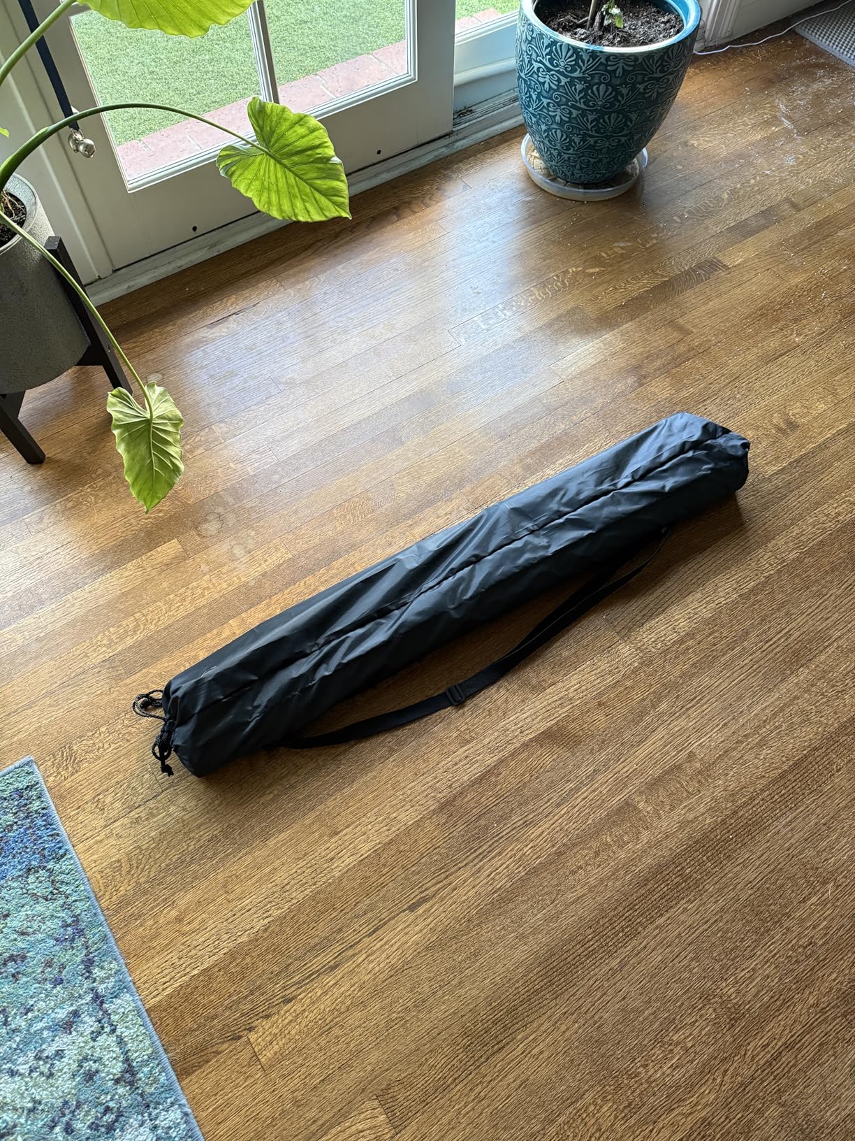 Projector Screen with Stand, Paris RHÔNE 100-inch Outdoor Indoor Projector Screen 16:9 4K HD PVC, 1.5 Gain Portable Wrinkle-Free Movie Screen for Home Backyard Theater with Carry Bag, Ground Nails customer photo 2