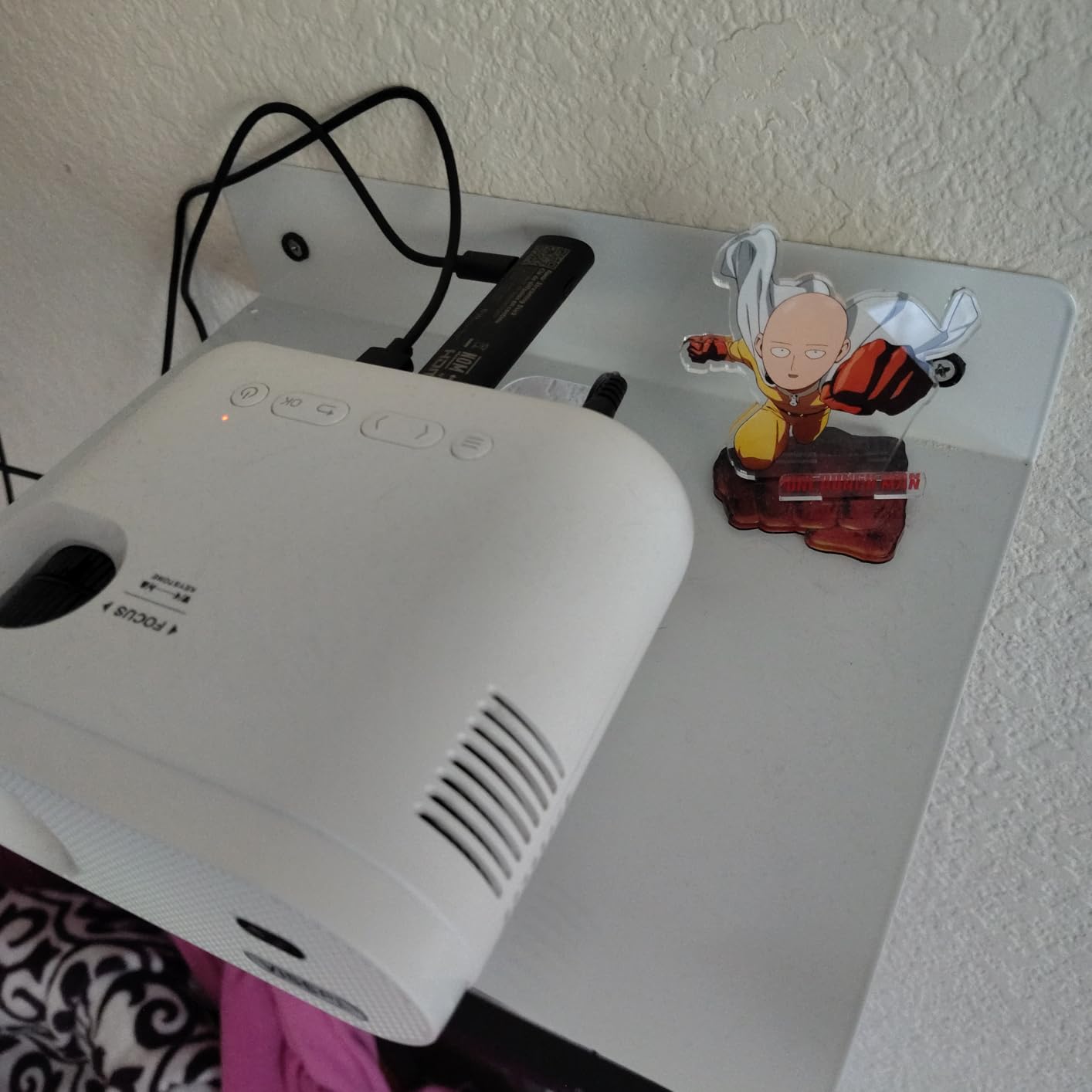 VISSPL Mini Projector, Full HD 1080P Video Projector, Portable Outdoor Projector with Tripod, Kids Gift, Home Theater Movie Phone Projector Compatible with Android/iOS/Windows/TV Stick/HDMI/USB customer photo 1