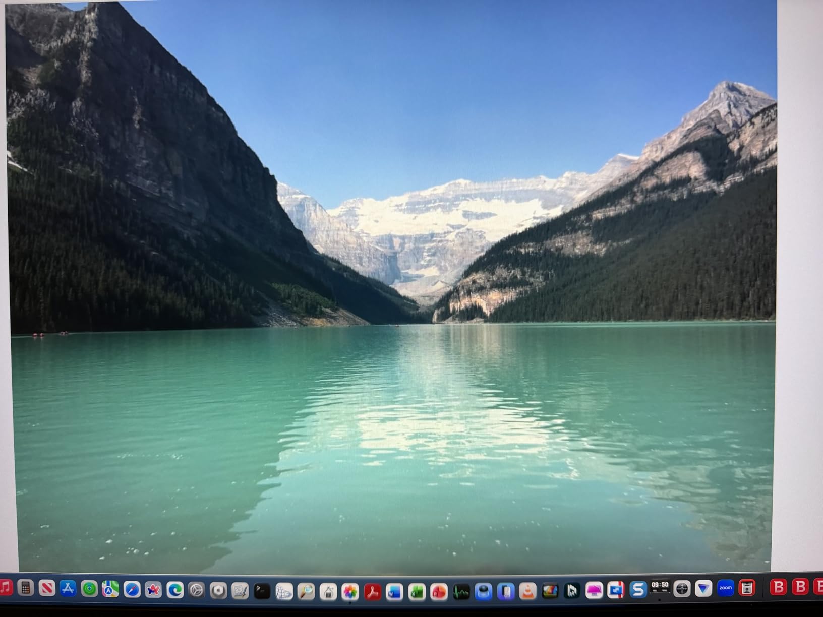 VisionOwl Portable Monitor for Laptop, IPS USB-C HDMI Travel Second Monitor for MacBook Pro Air, PC, PS5, Xbox, Portable Second Screen, Built-in Kickstand, Speakers, VESA Mountable, 18.5 Inch customer photo 2