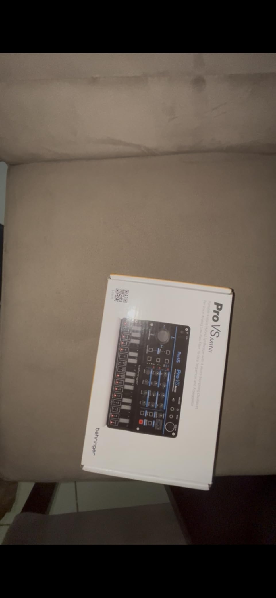 Behringer Pro VS Mini Portable 5-Voice Hybrid Synthesizer with 4 Vector Morphing Oscillators Per Voice customer photo 1