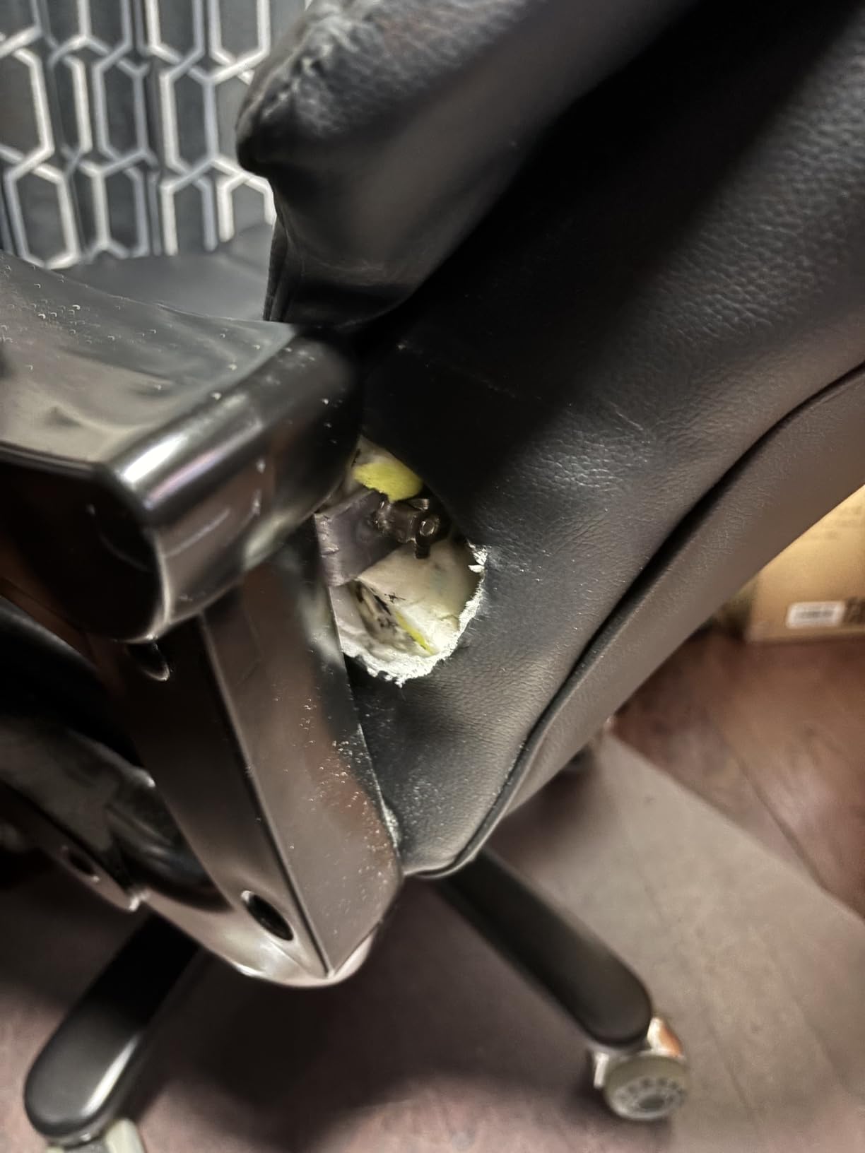 500lbs Big and Tall Office Chair, Heavy Duty Office Chair for Heavy People, High Back Executive Desk Chair with Adjustable Lumbar Support,Quiet Rubber Wheel,Pocket Spring Cushion customer photo 2