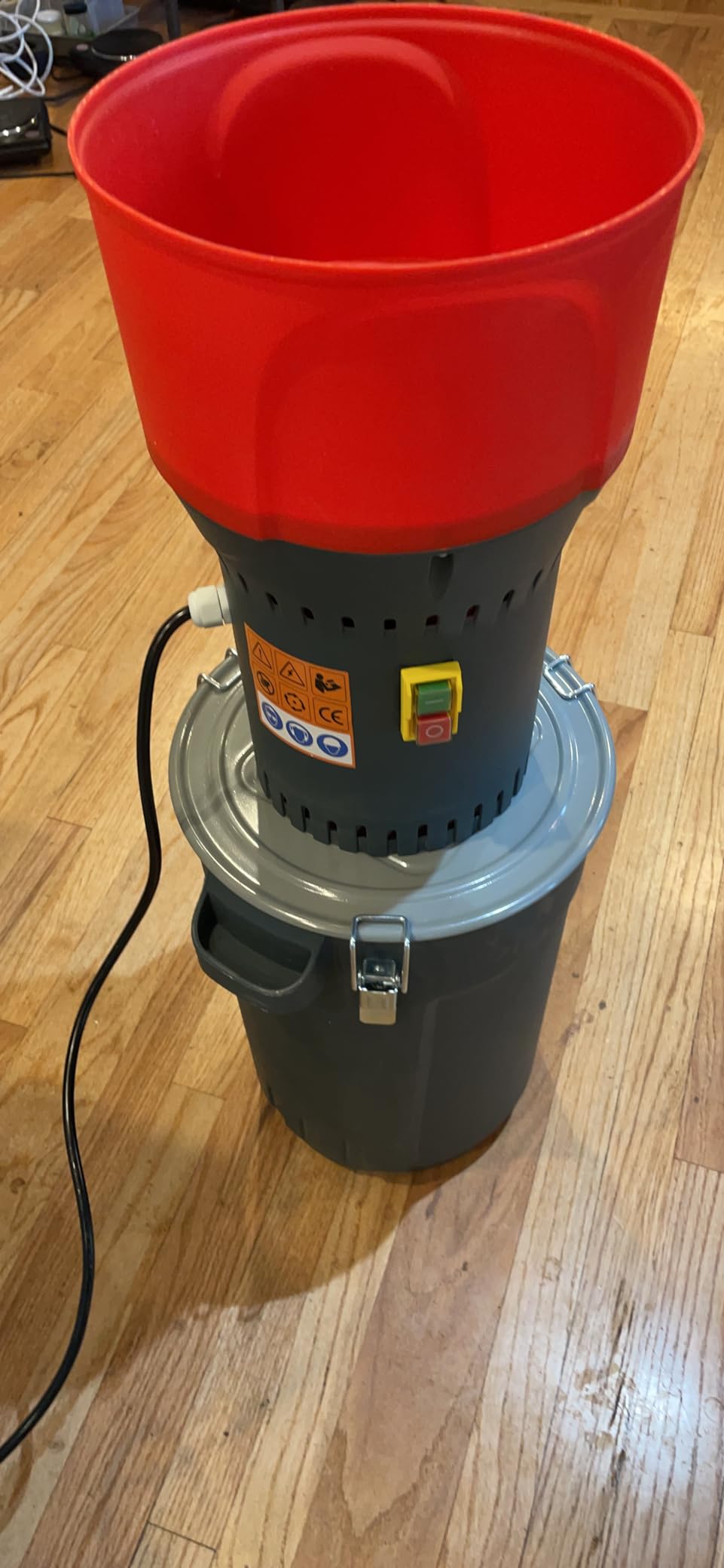 6.6 Gallons Corn Grinder Mill, Dry Grain Mill Grinders Electric, Farm Home Wheat Grinder for Spice Rice Feed Flour Cereals, 7 Sizes Sieves (25L) customer photo 1